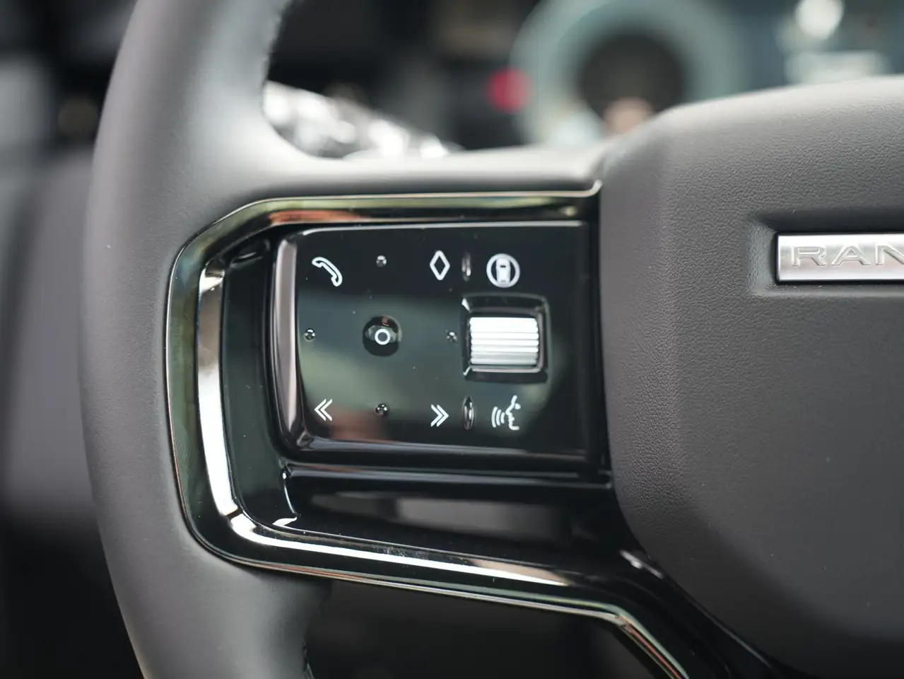 Land Rover Range Rover Evoque 2026 — фото 13