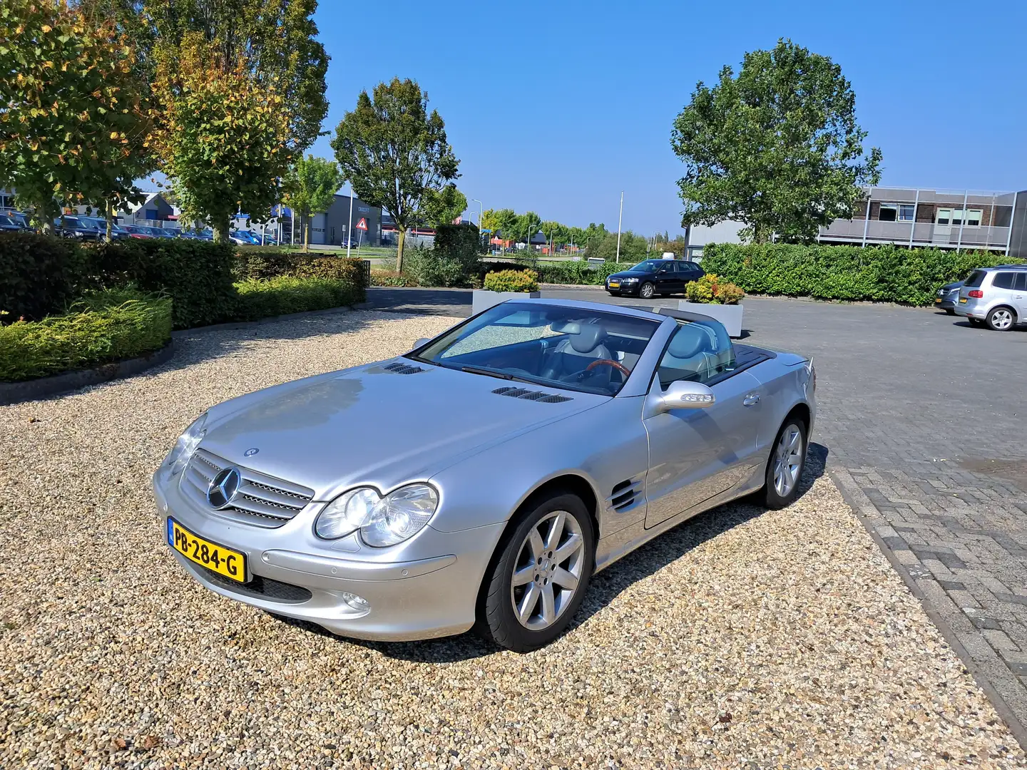 Mercedes-Benz SL 500 Серебристый - 2