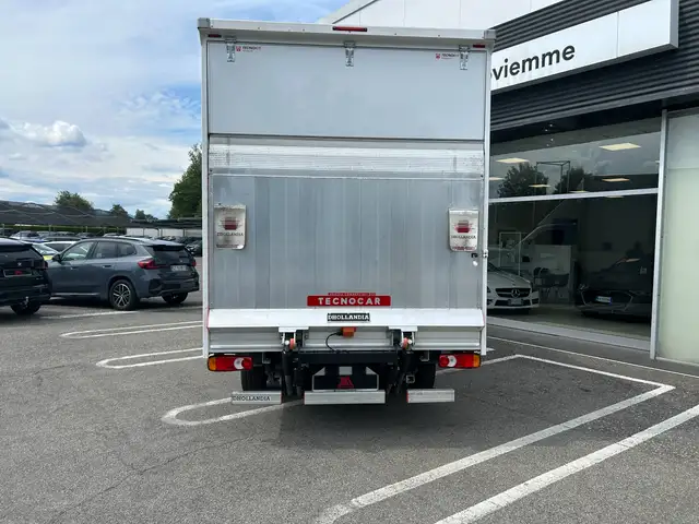 Opel Movano view 6