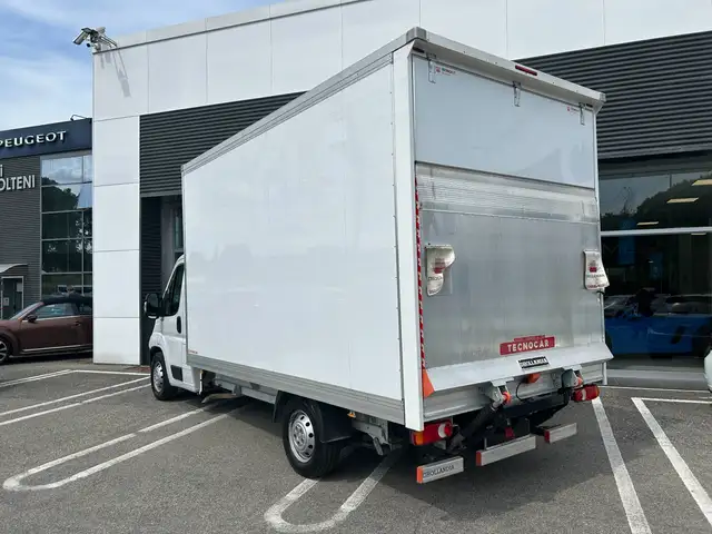 Opel Movano view 5