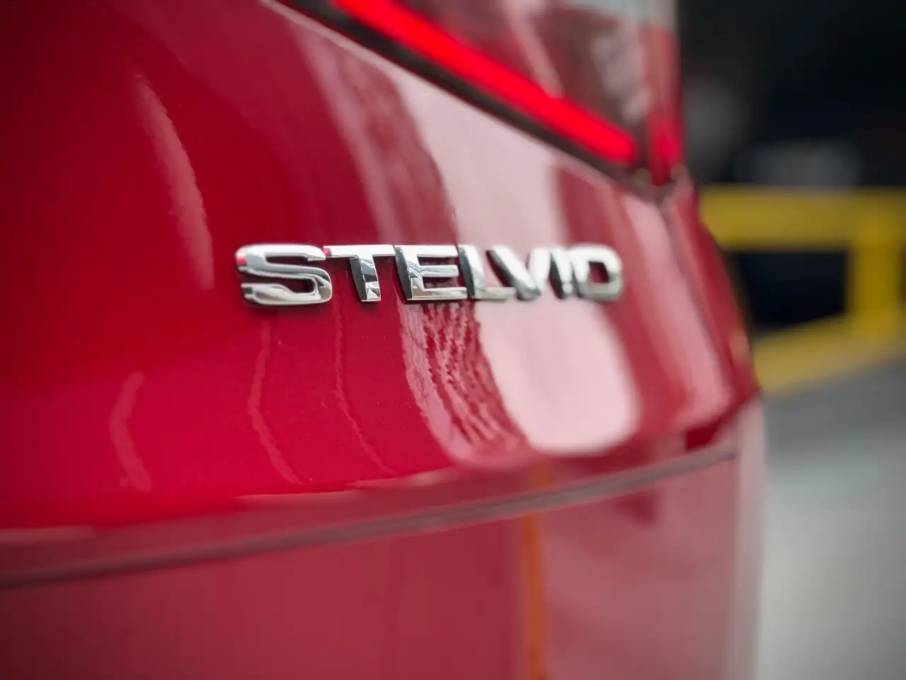 Alfa Romeo Stelvio снимка Alfa Romeo Stelvio