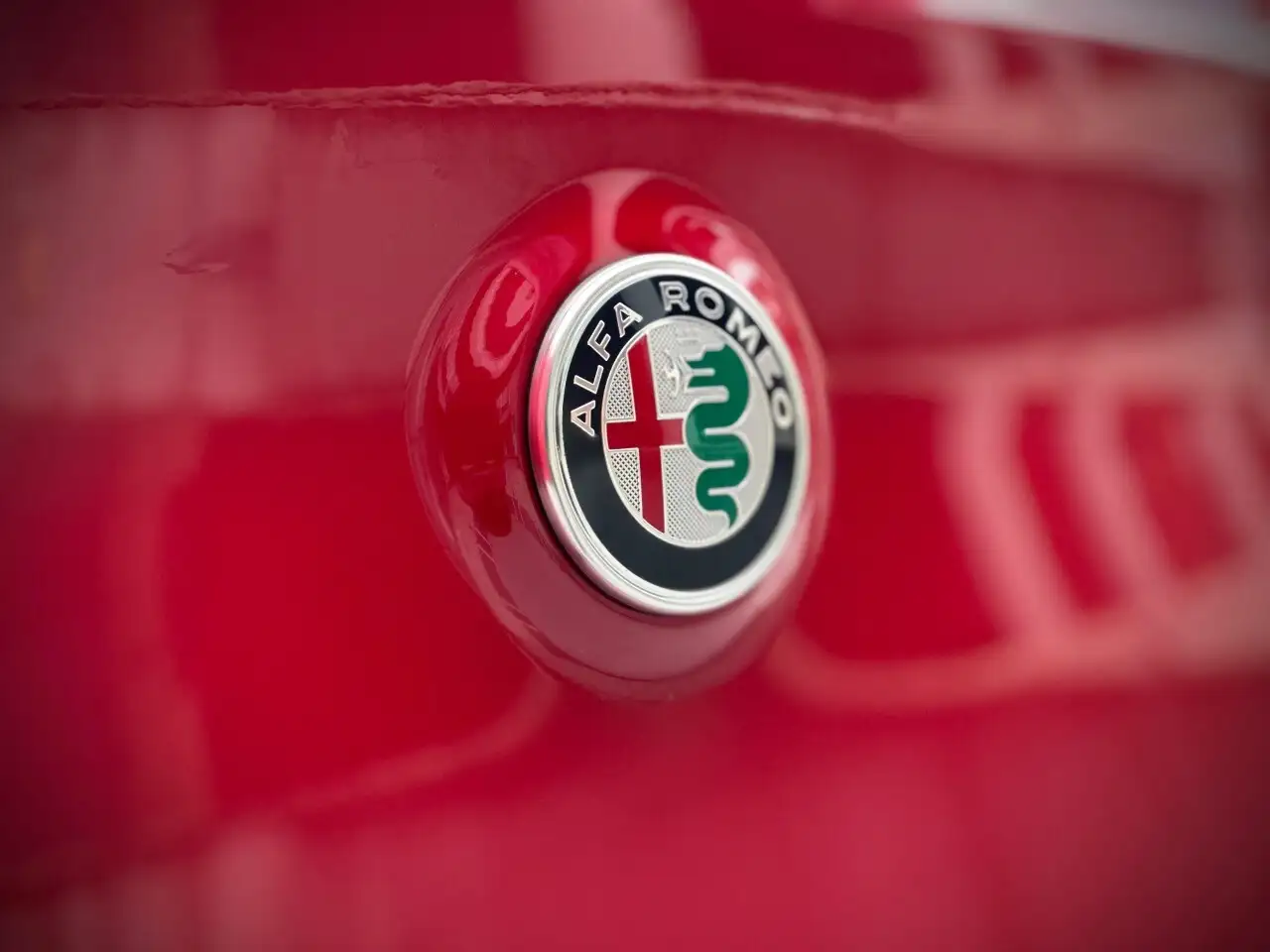 Alfa Romeo Stelvio снимка Alfa Romeo Stelvio