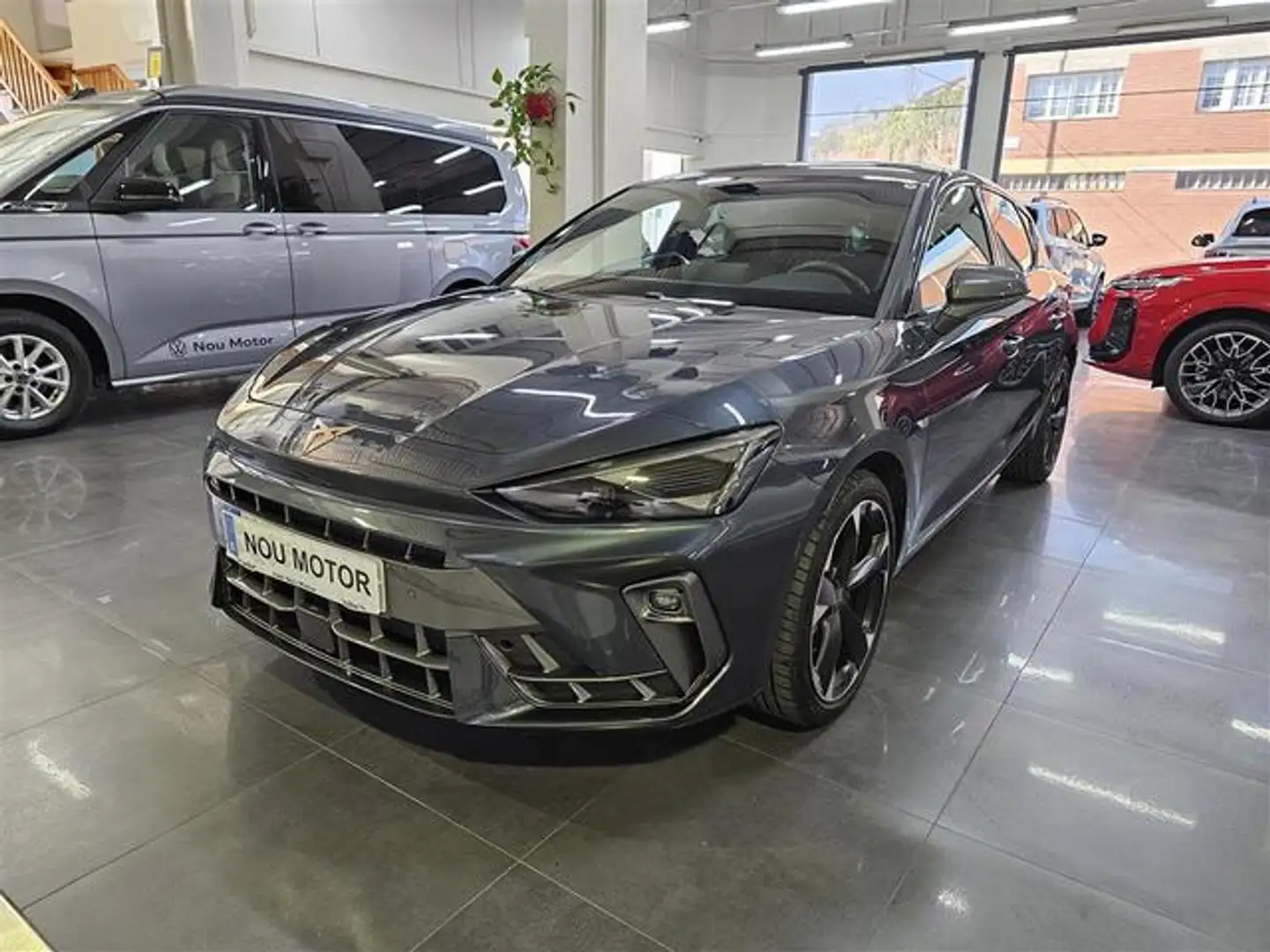 CUPRA Leon 1.5 eTSI 110 DSG Gris - 1