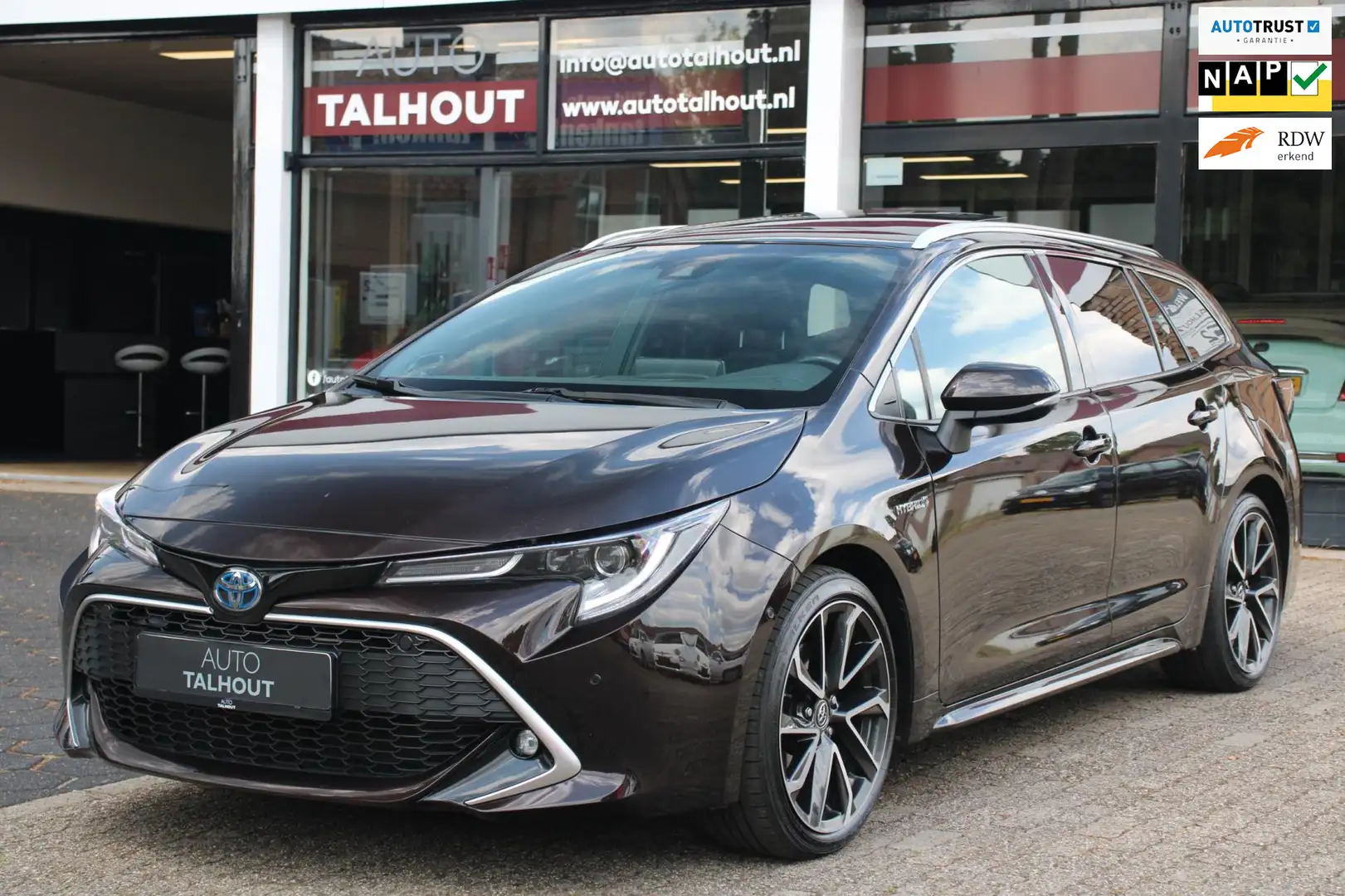 Toyota Corolla Touring Sports 2.0 Hybrid Executive - Trekhaak, Pa Bruin - 1