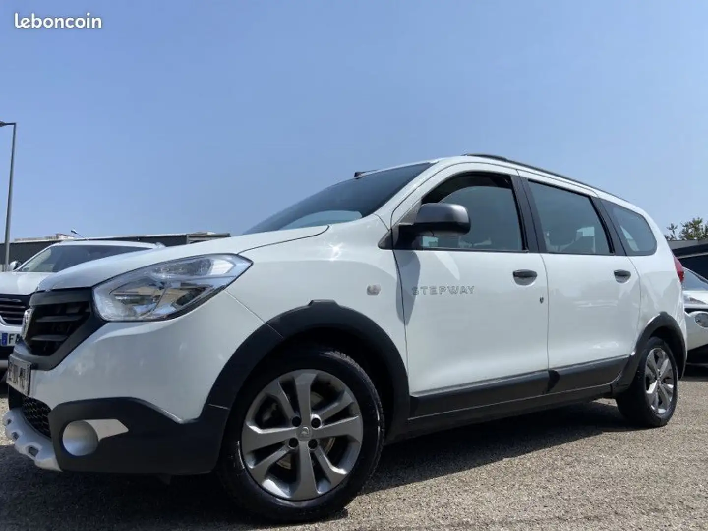 Dacia Lodgy 1.2 TCE 115CH STEPWAY EURO6 5 PLACES Bianco - 1
