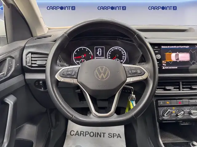 Volkswagen T-Cross view 13