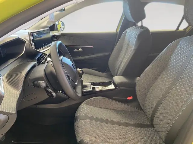Peugeot 208 view 7
