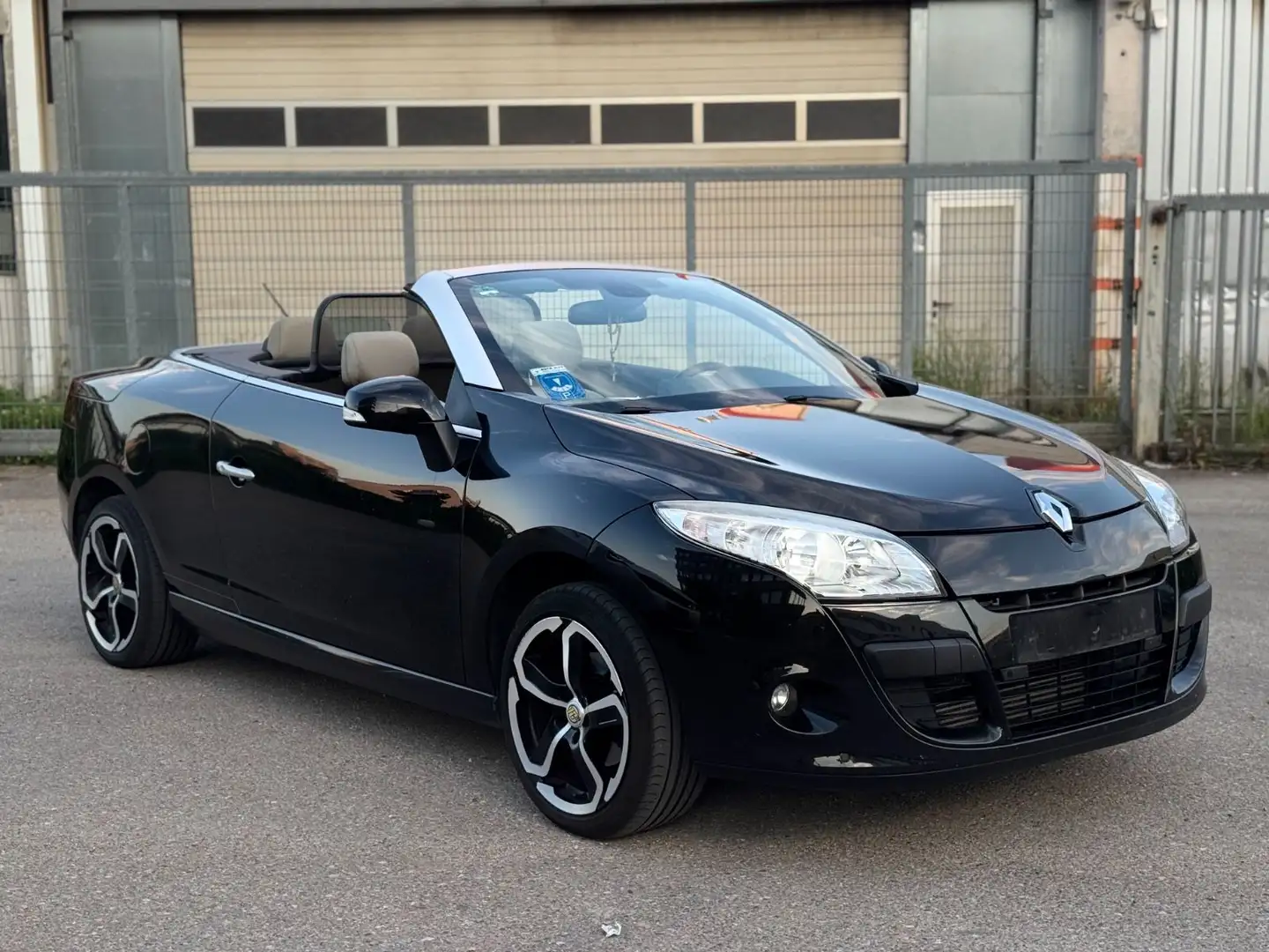 Renault Megane Cabrio Luxe 1.4 Navi Leder Pano Noir - 2