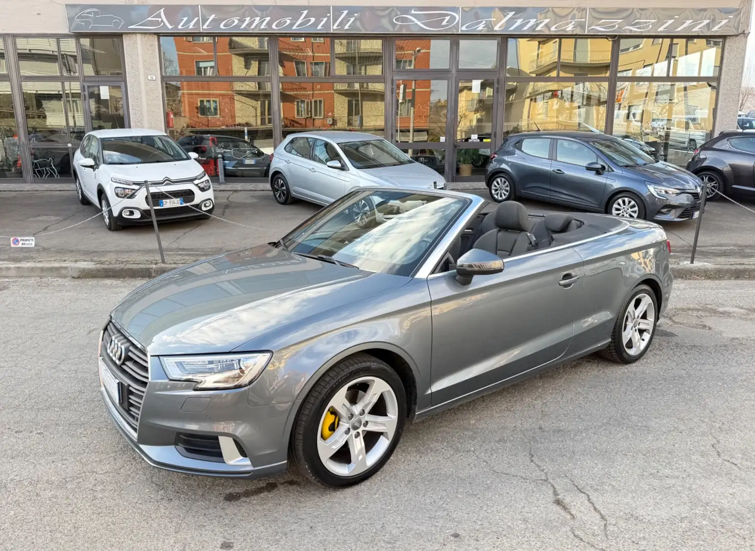 Audi A3 A3 Cabrio 1.6 TDI 116 CV Business Grau - 1