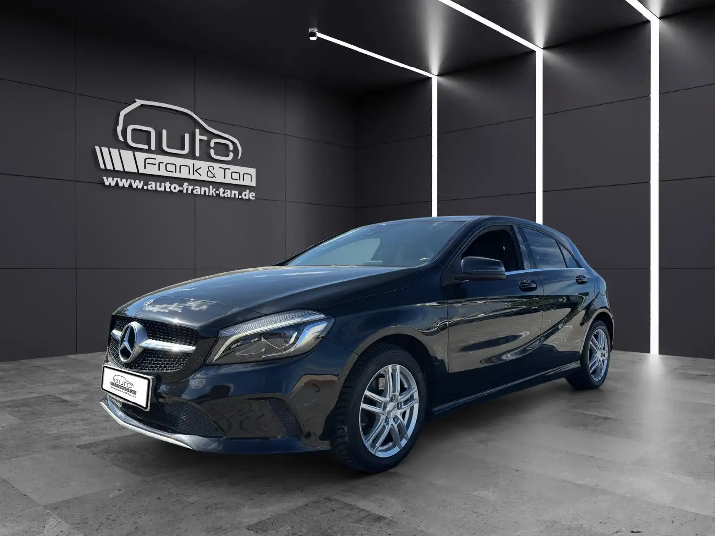 Mercedes-Benz A 200 *Navi*LED*SitzHZ*Temp*Business* Fekete - 1