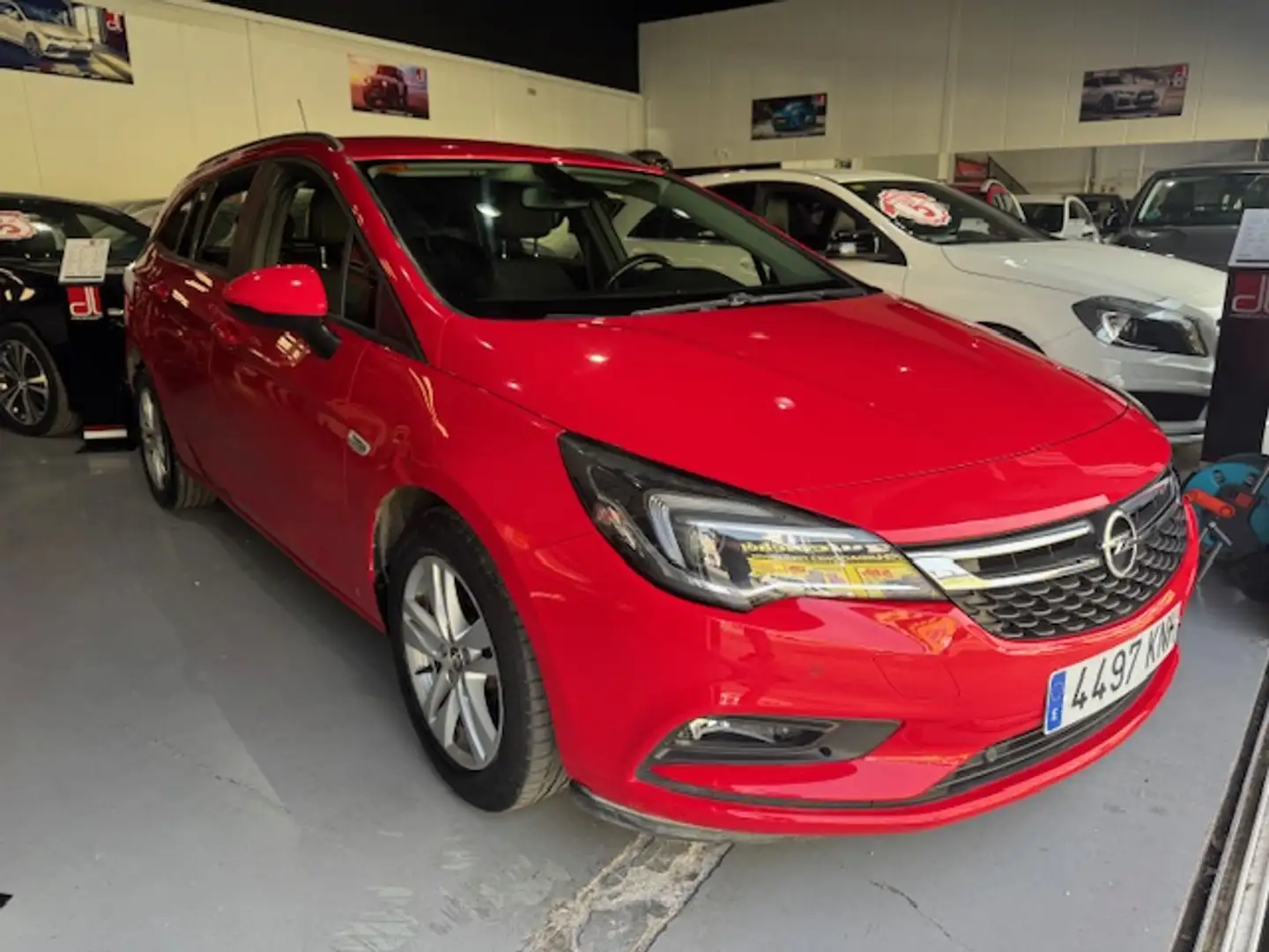 Opel Astra ST 1.6CDTi Selective Pro 110 Rojo - 1