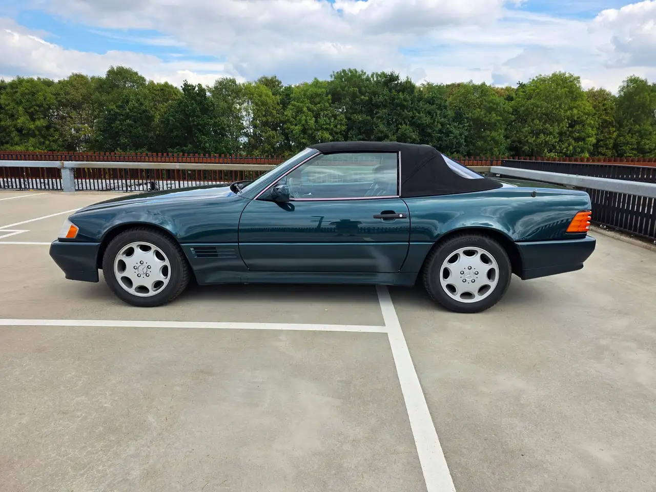 Mercedes-Benz SL 280, foto 4