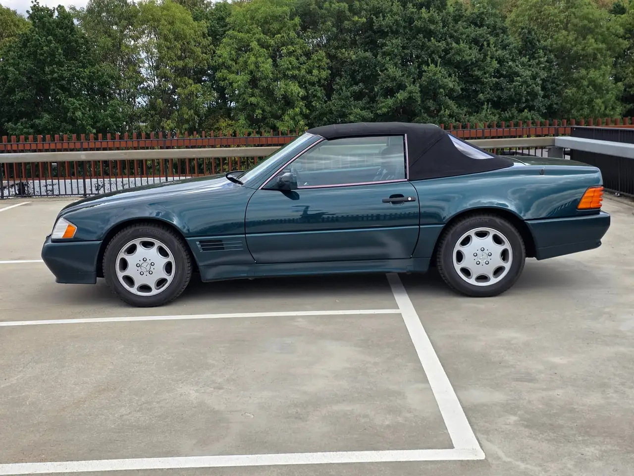 Mercedes-Benz SL 280, foto 2