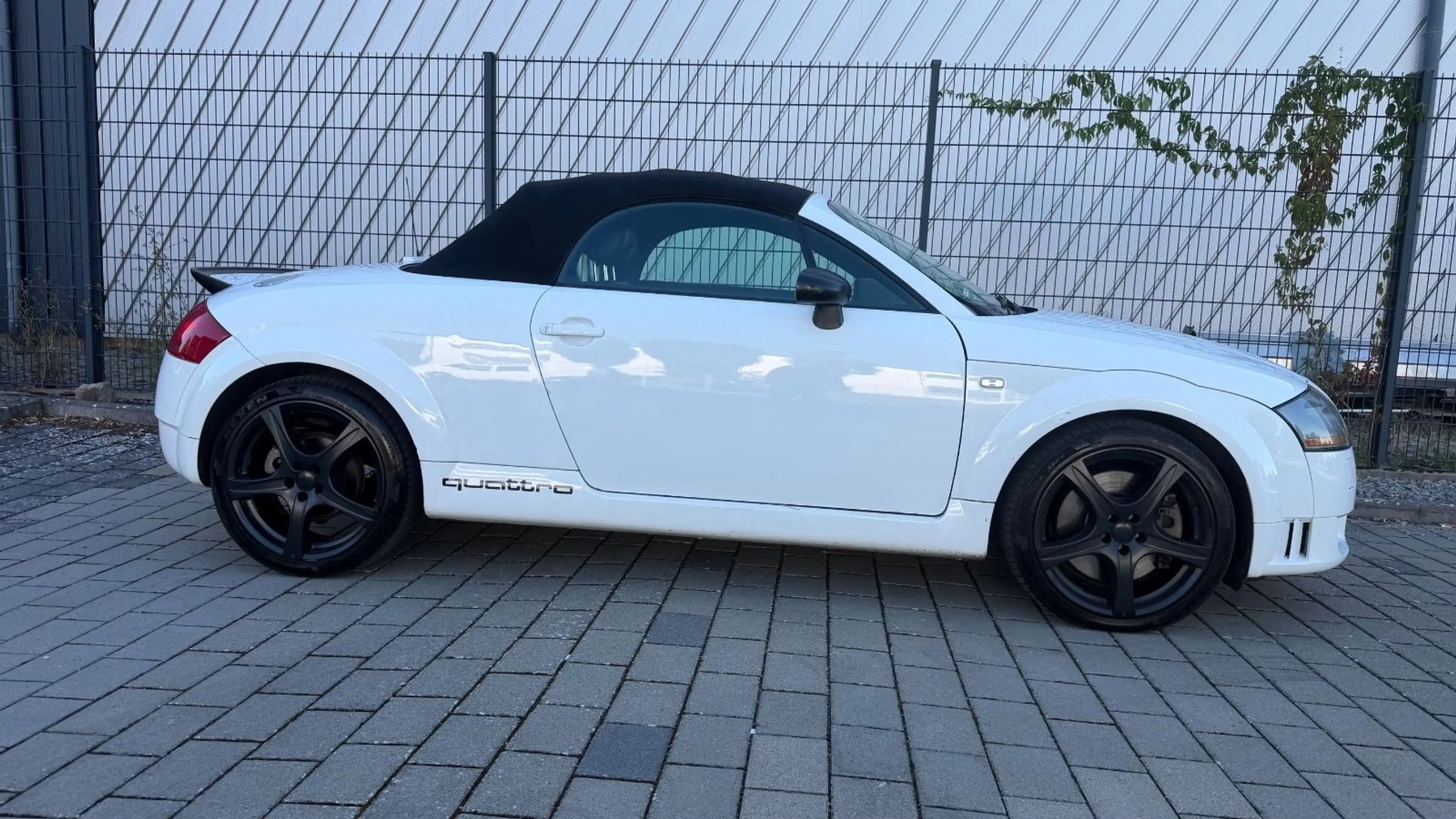 Audi TT Coupe CABRIO 3.2 QUATTRO AUTOMATIK,RECHTSLENR — photo 12