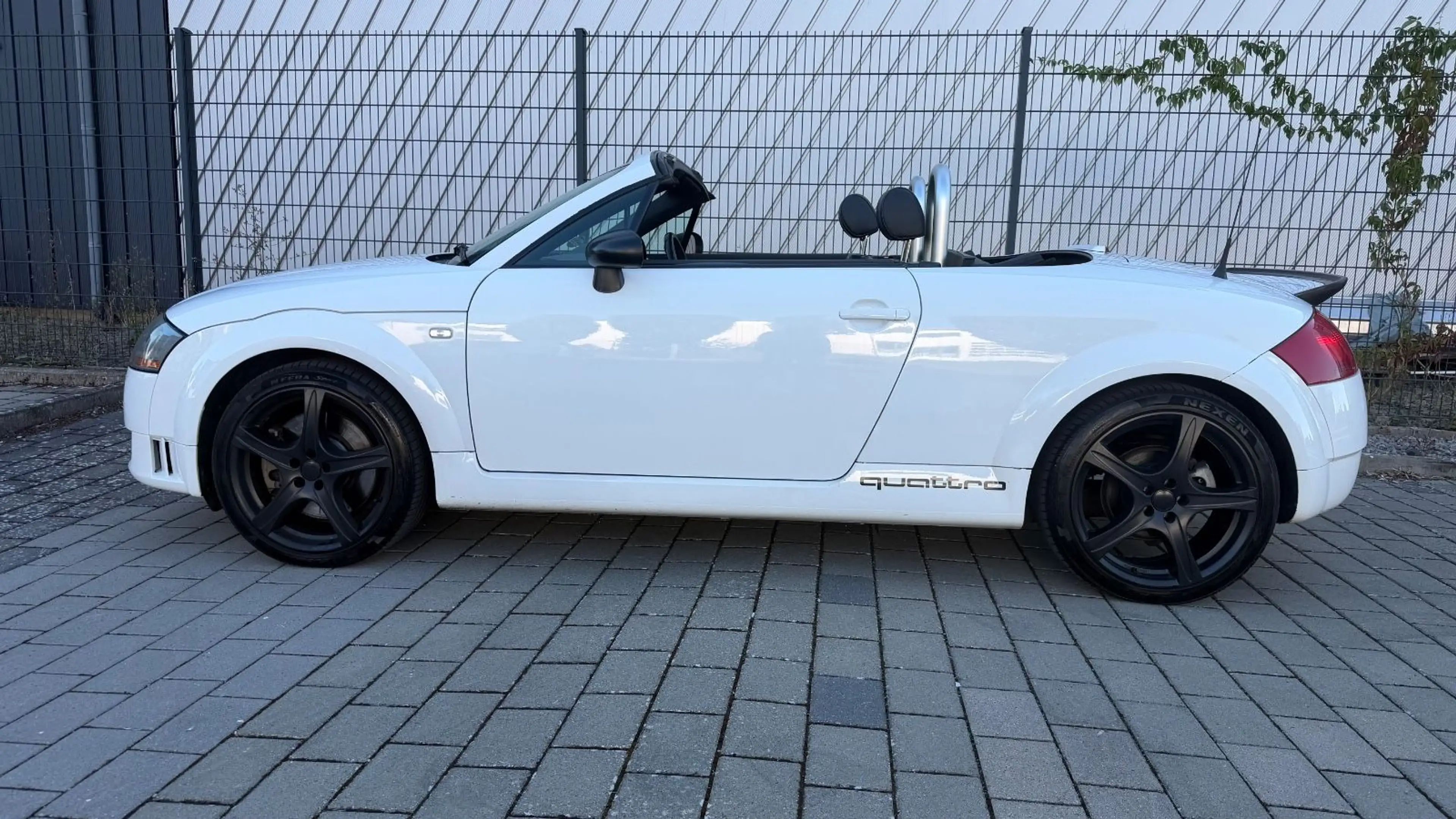 Audi TT Coupe CABRIO 3.2 QUATTRO AUTOMATIK,RECHTSLENR — photo 11