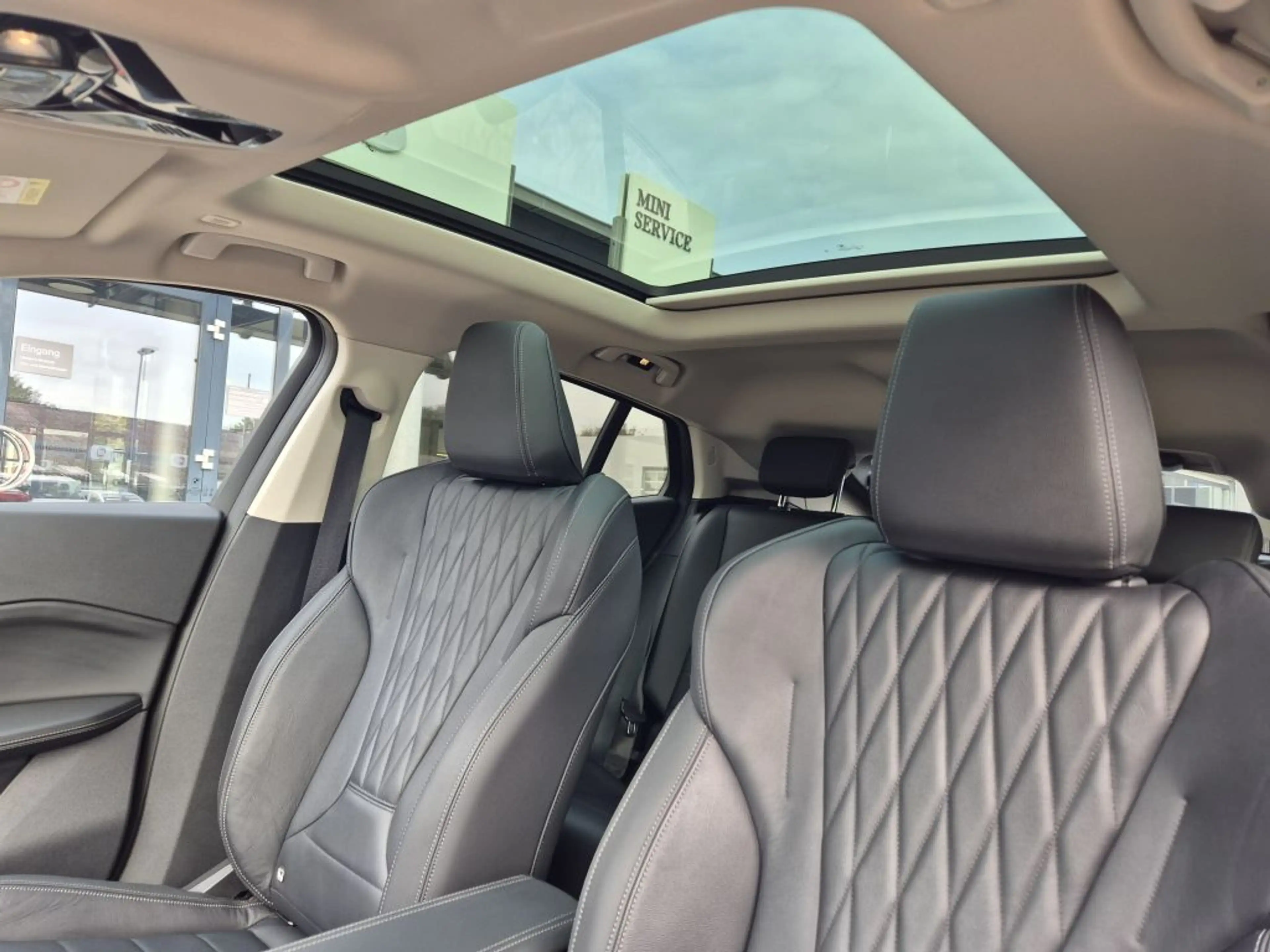 BMW iX2 xDrive30 im Kundenauftrag — photo 12