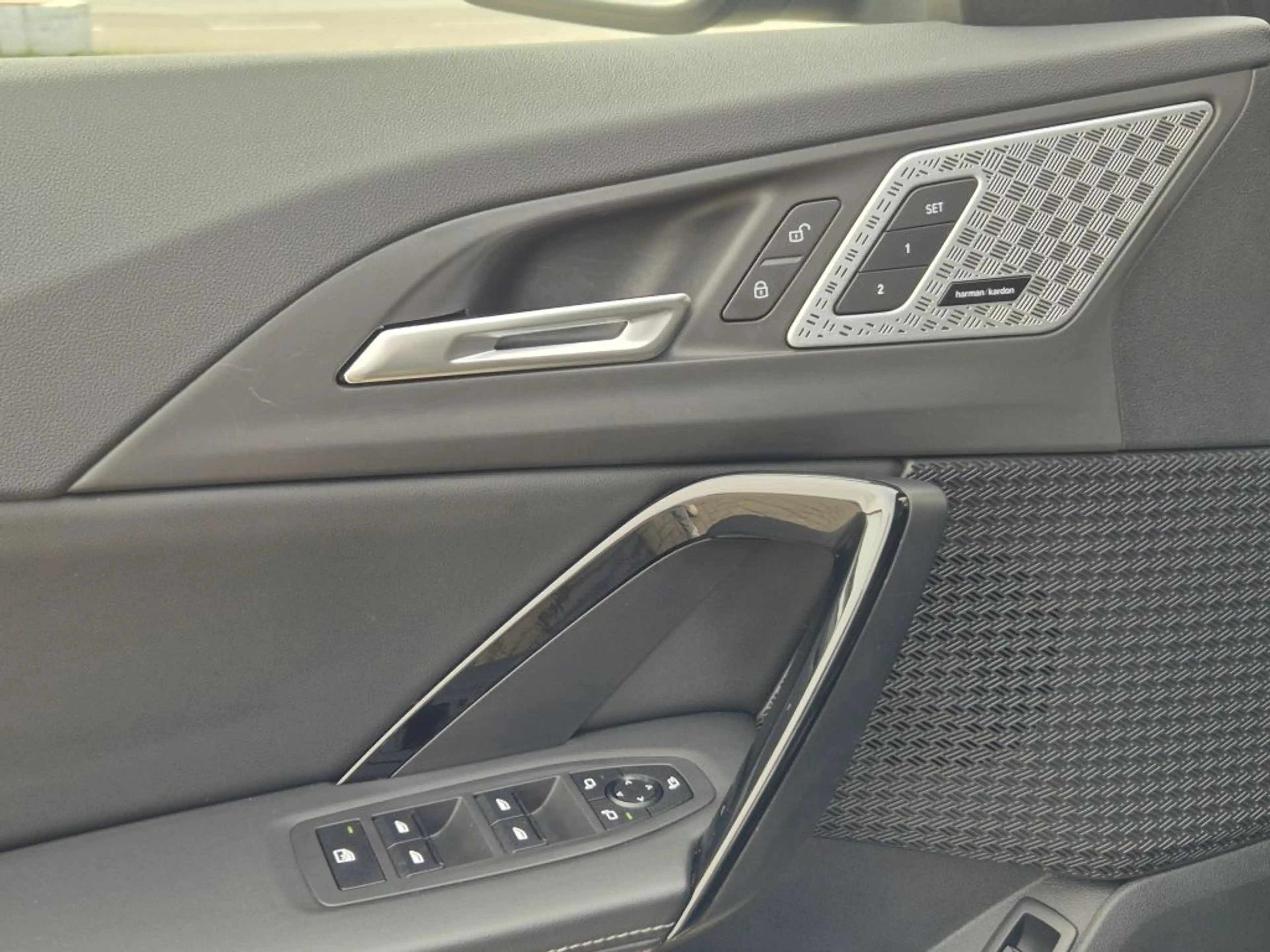 BMW iX2 xDrive30 im Kundenauftrag — photo 15