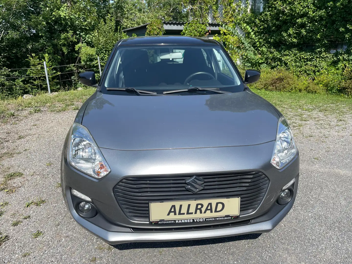 Suzuki Swift 1,2 DJ ALLGRIP Shine 5tg. ALLRAD 90PS Grau - 2