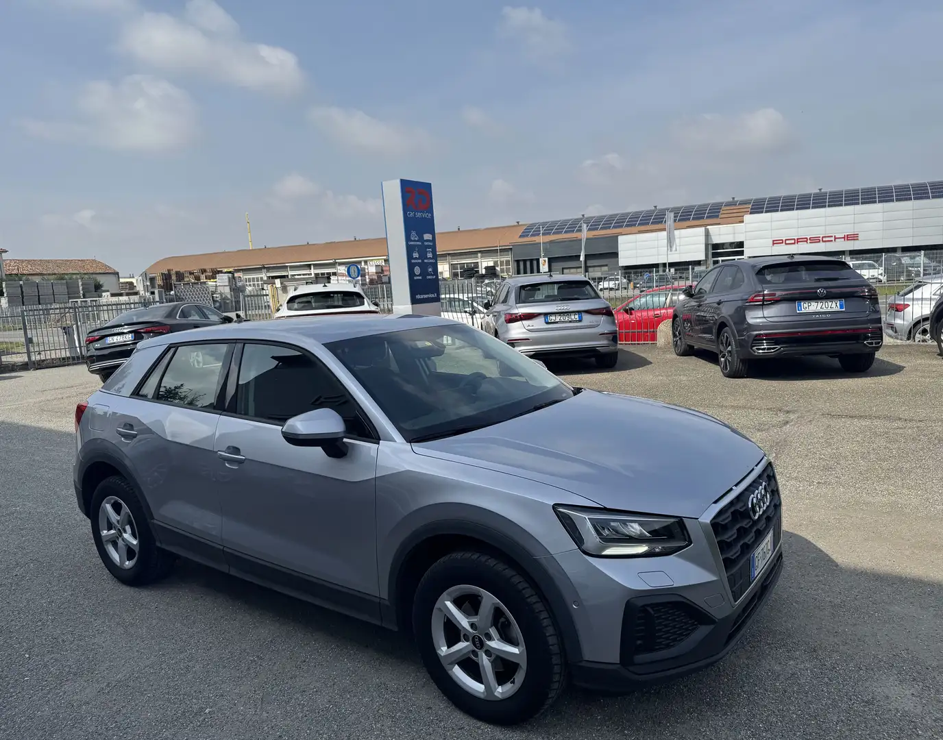 Audi Q2 35 1.5 tfsi s-tronic / NO VINCOLI Silber - 1