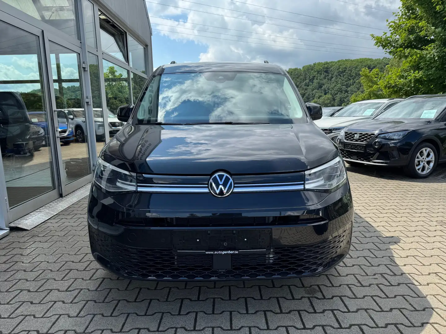 Volkswagen Caddy 1.5 TSI BMT (7-Si.) DSG Style Maxi Schwarz - 2