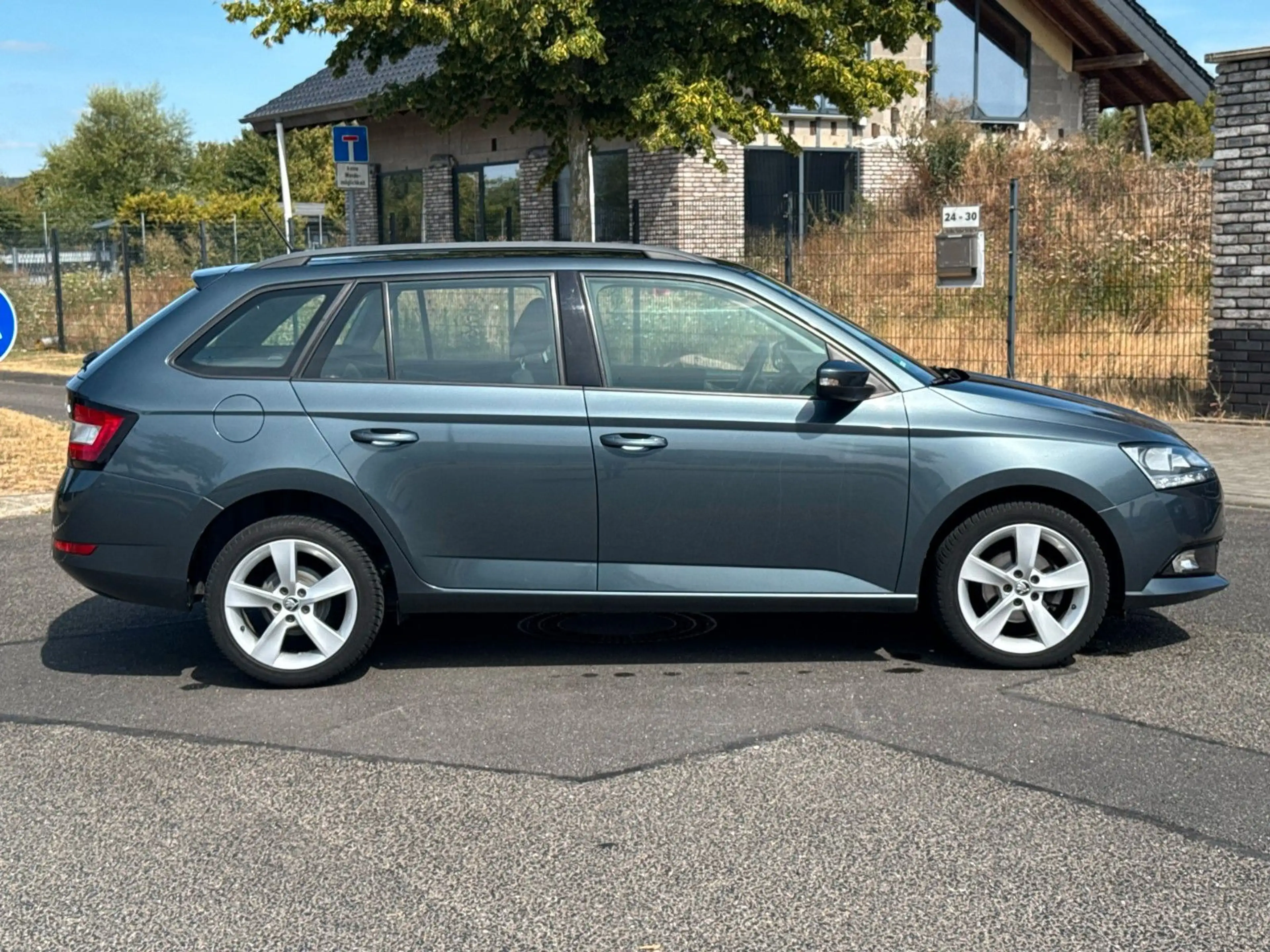 Skoda Fabia Combi Cool Plus *PDC*Android*SHZ* — photo 6