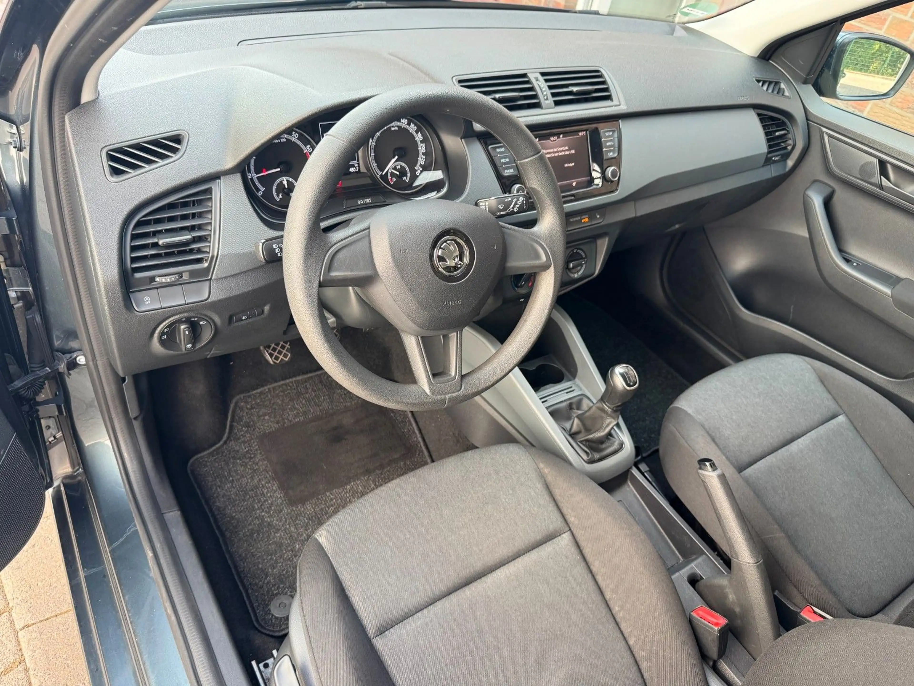 Skoda Fabia Combi Cool Plus *PDC*Android*SHZ* — photo 9