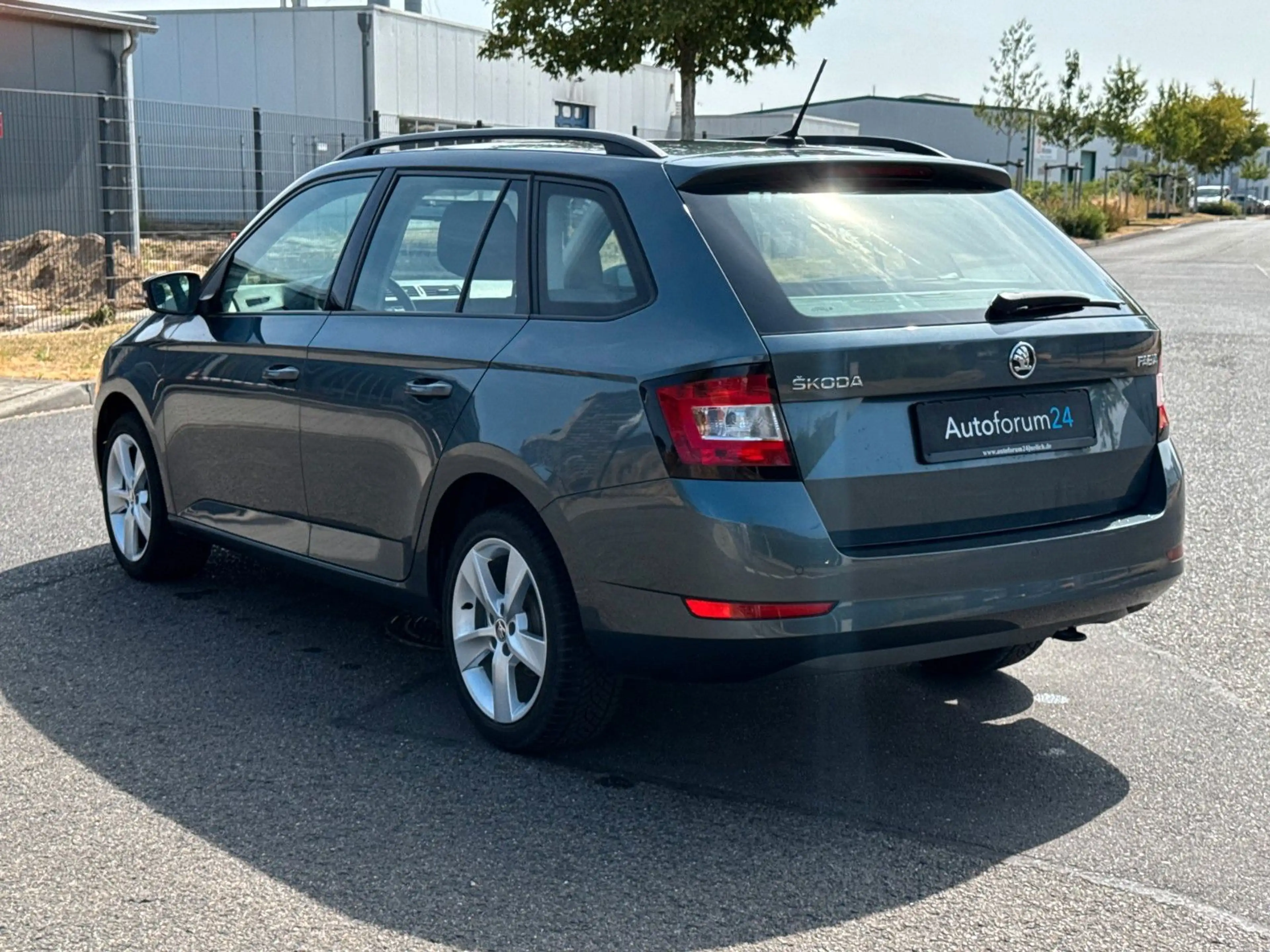 Skoda Fabia Combi Cool Plus *PDC*Android*SHZ* — photo 3