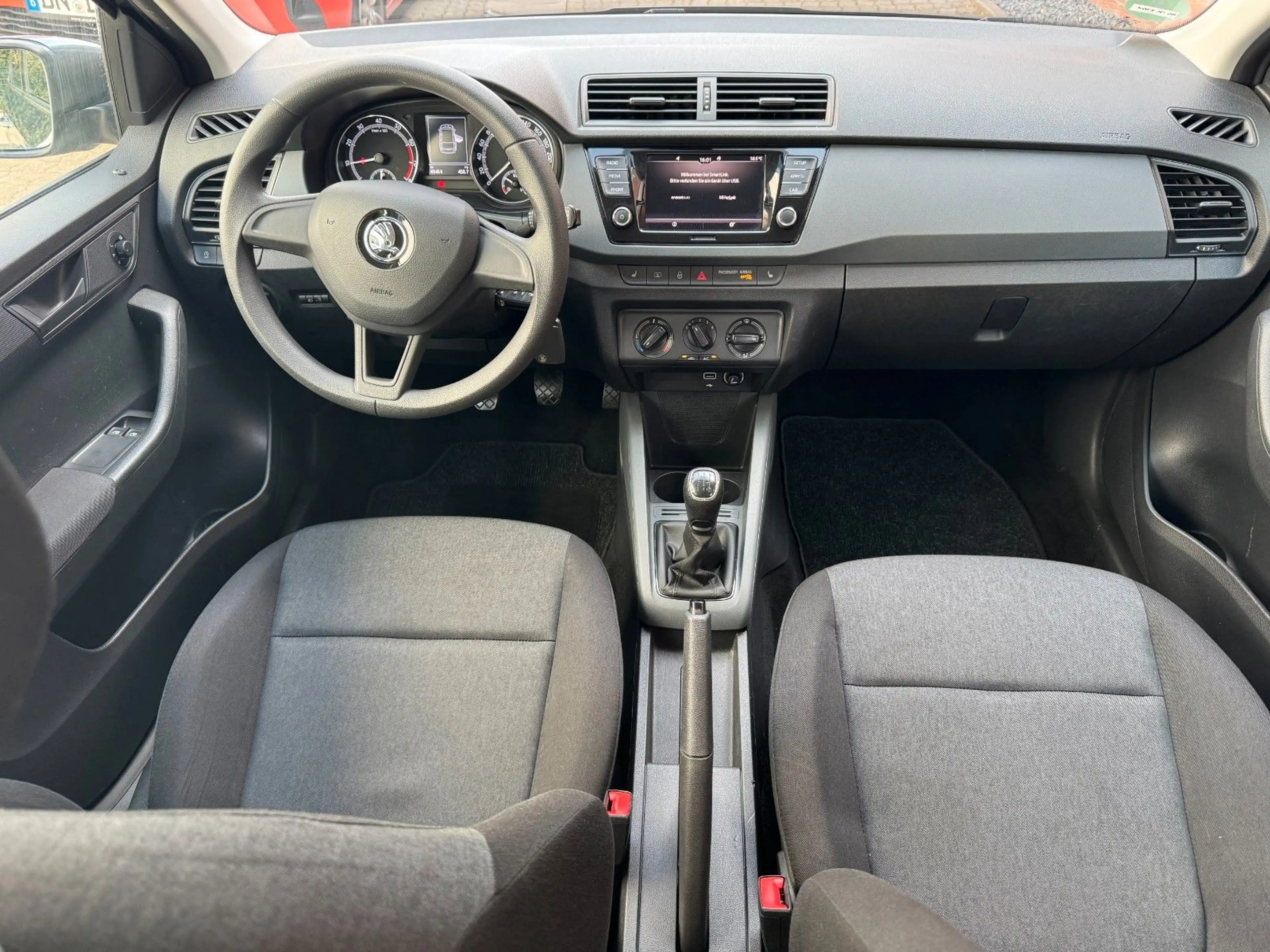 Skoda Fabia Combi Cool Plus *PDC*Android*SHZ* — photo 11