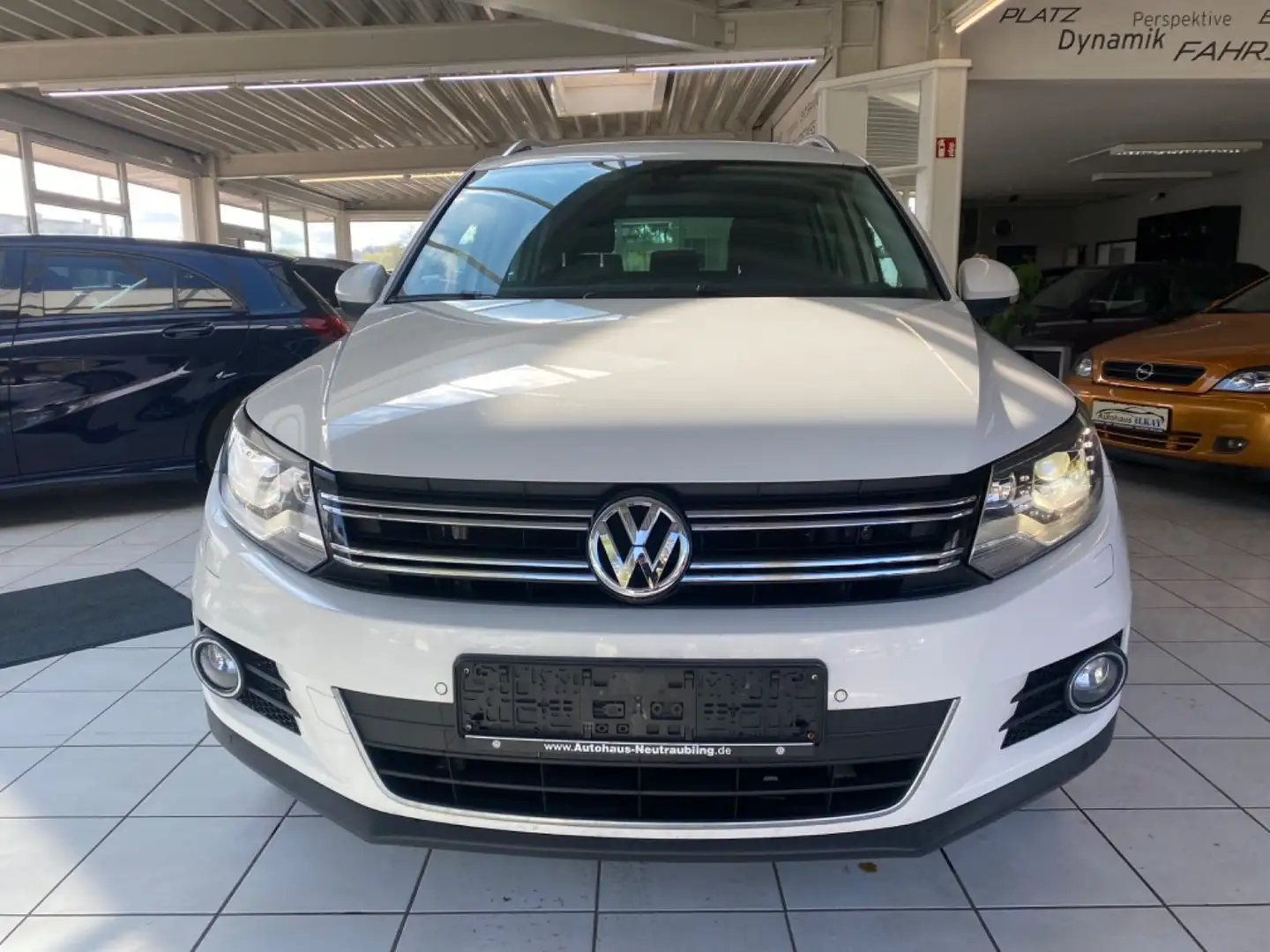 Volkswagen Tiguan Sport & Style BMT,Navi,Xenon,Ahk Blanco - 2