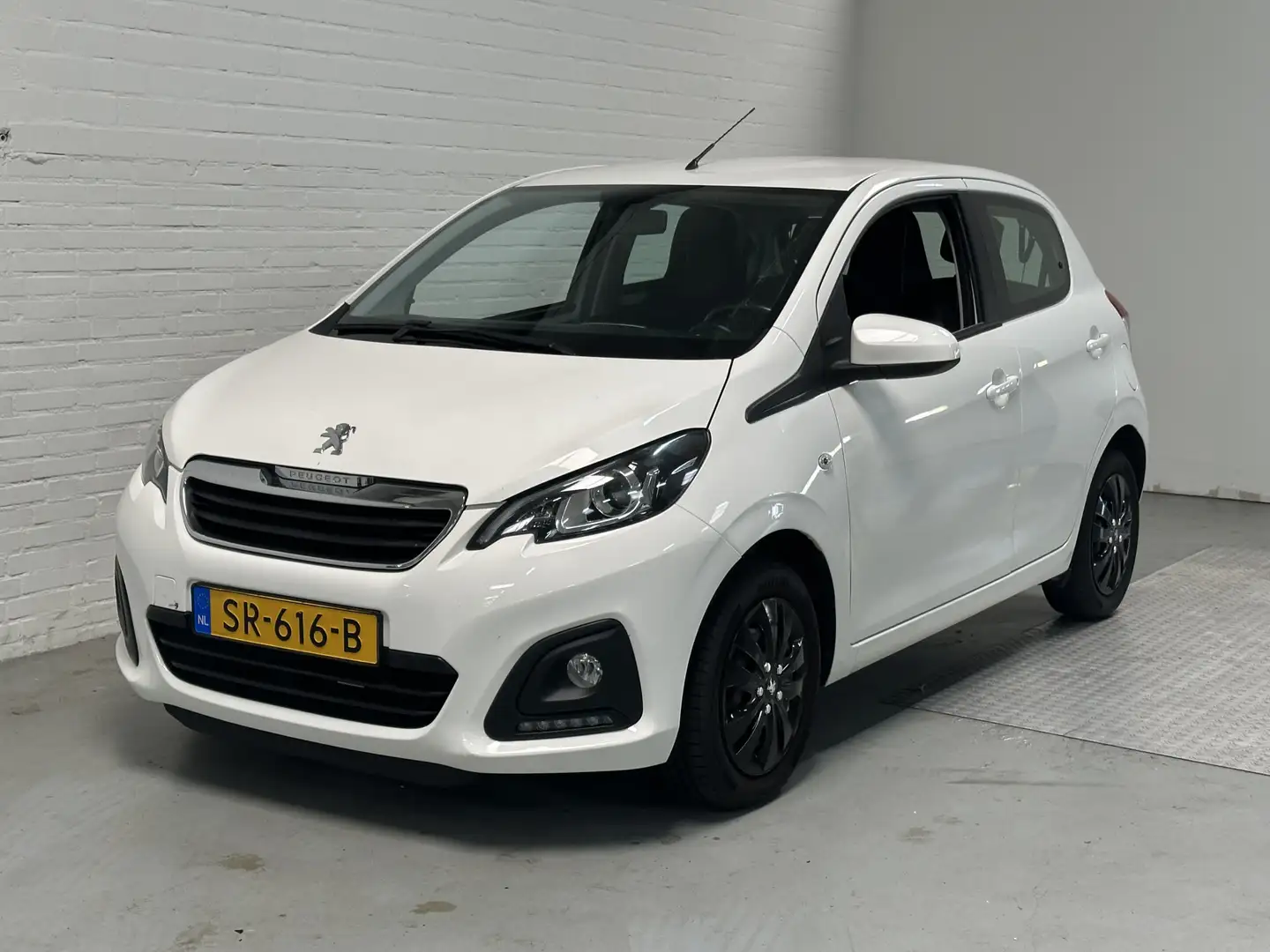 Peugeot 108 1.0 e-VTi Active AIRCO / ELK.PAKKET / TELEFON / BL Weiß - 1