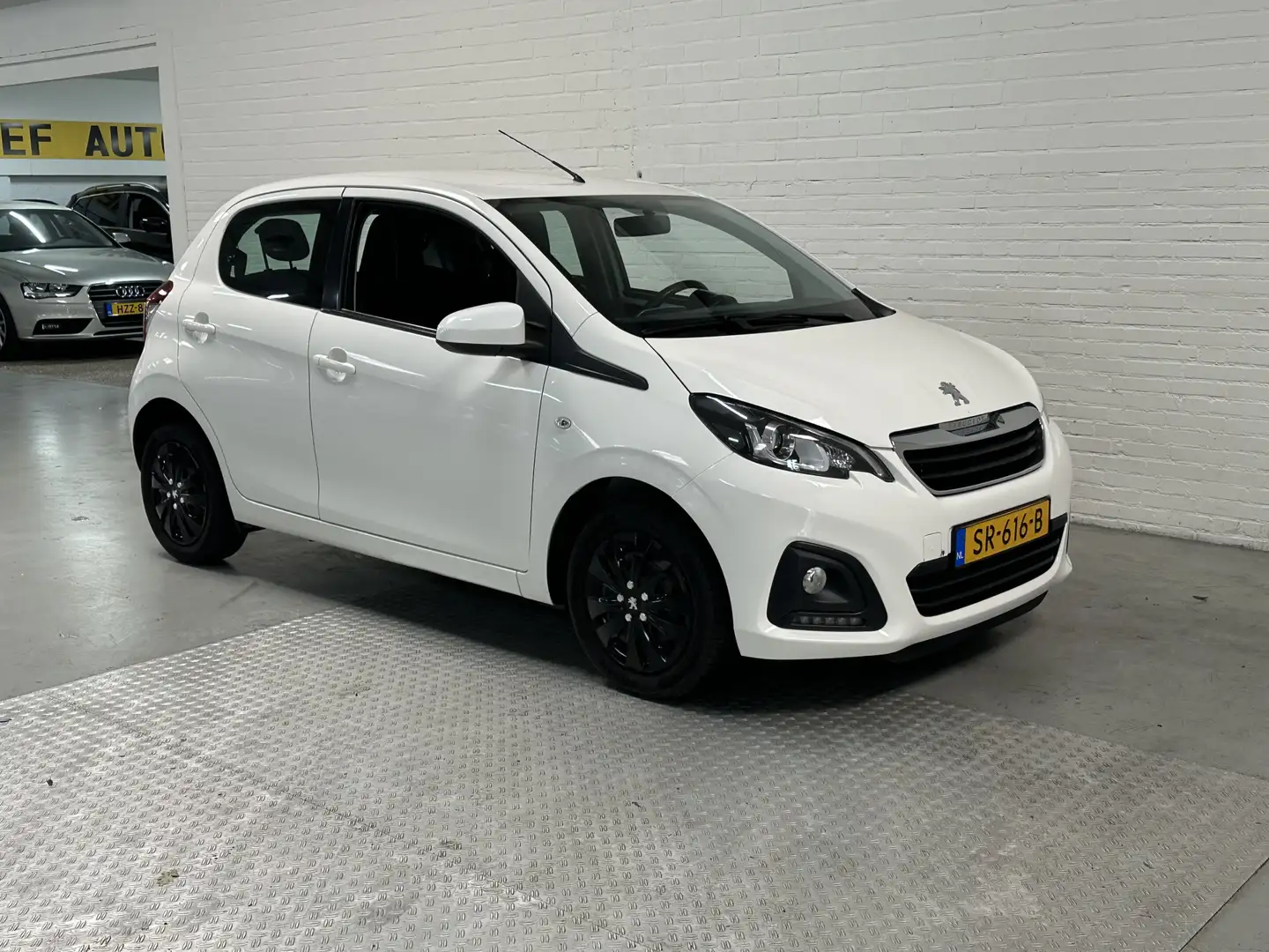 Peugeot 108 1.0 e-VTi Active AIRCO / ELK.PAKKET / TELEFON / BL Weiß - 2