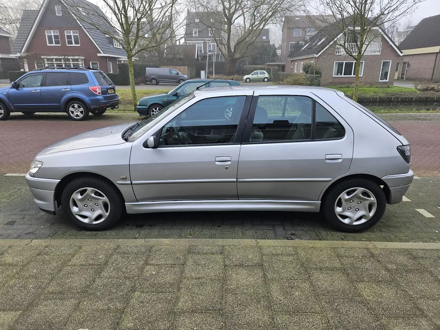 Peugeot 306 1.4 XT Gris - 2