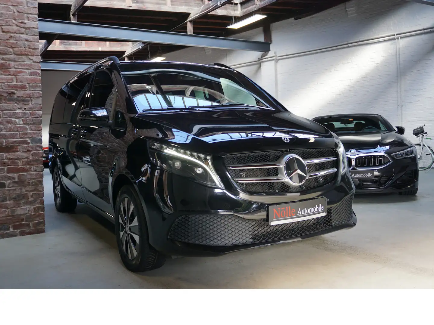 Mercedes-Benz V 250 d 4M lang Leder Mbux StdHz AHK LED Schwarz - 2