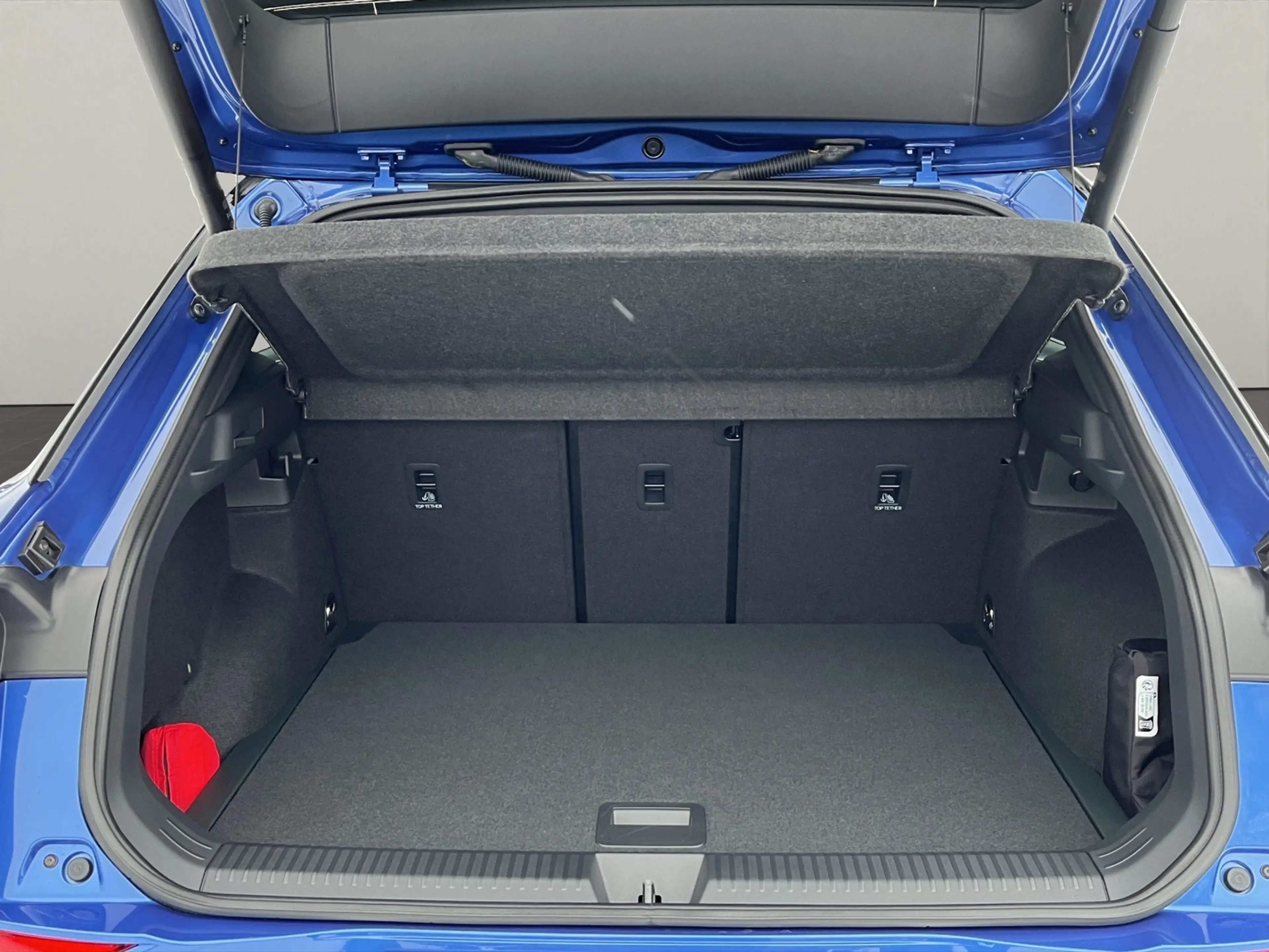 Volkswagen T-Roc 1.5 eTSI OPF, R-Line, DSG — photo 9