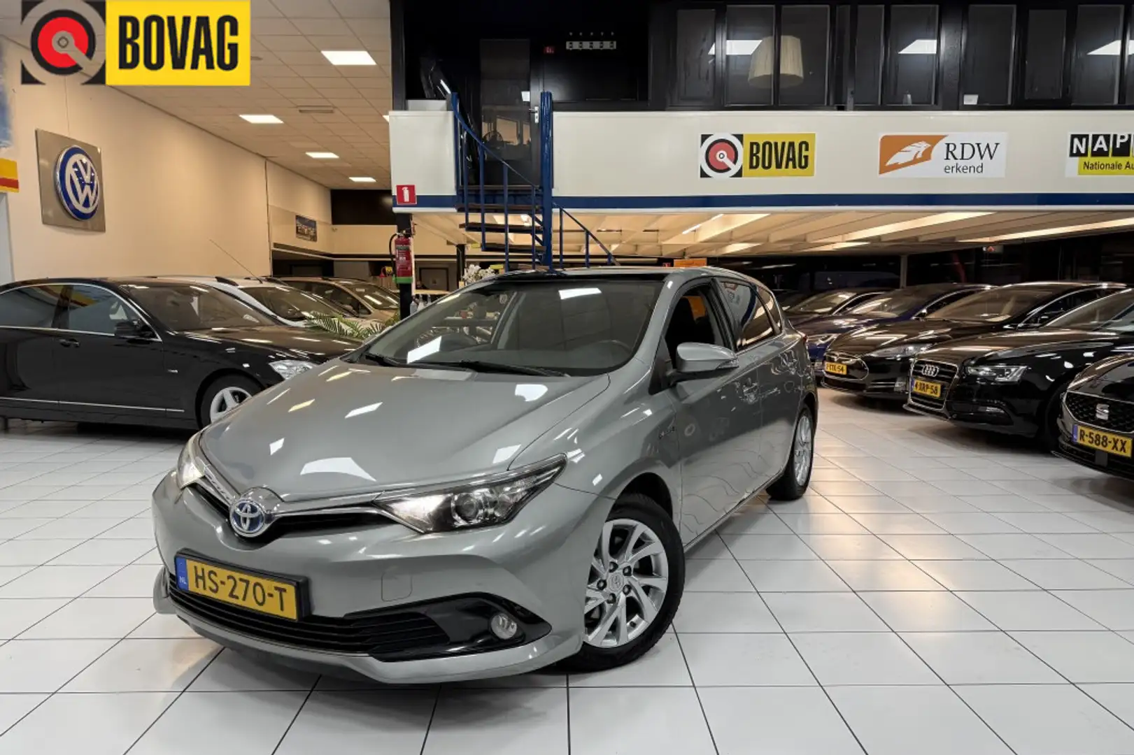 Toyota Auris 1.8 Hybrid Lease Bovag Garantie Grau - 1