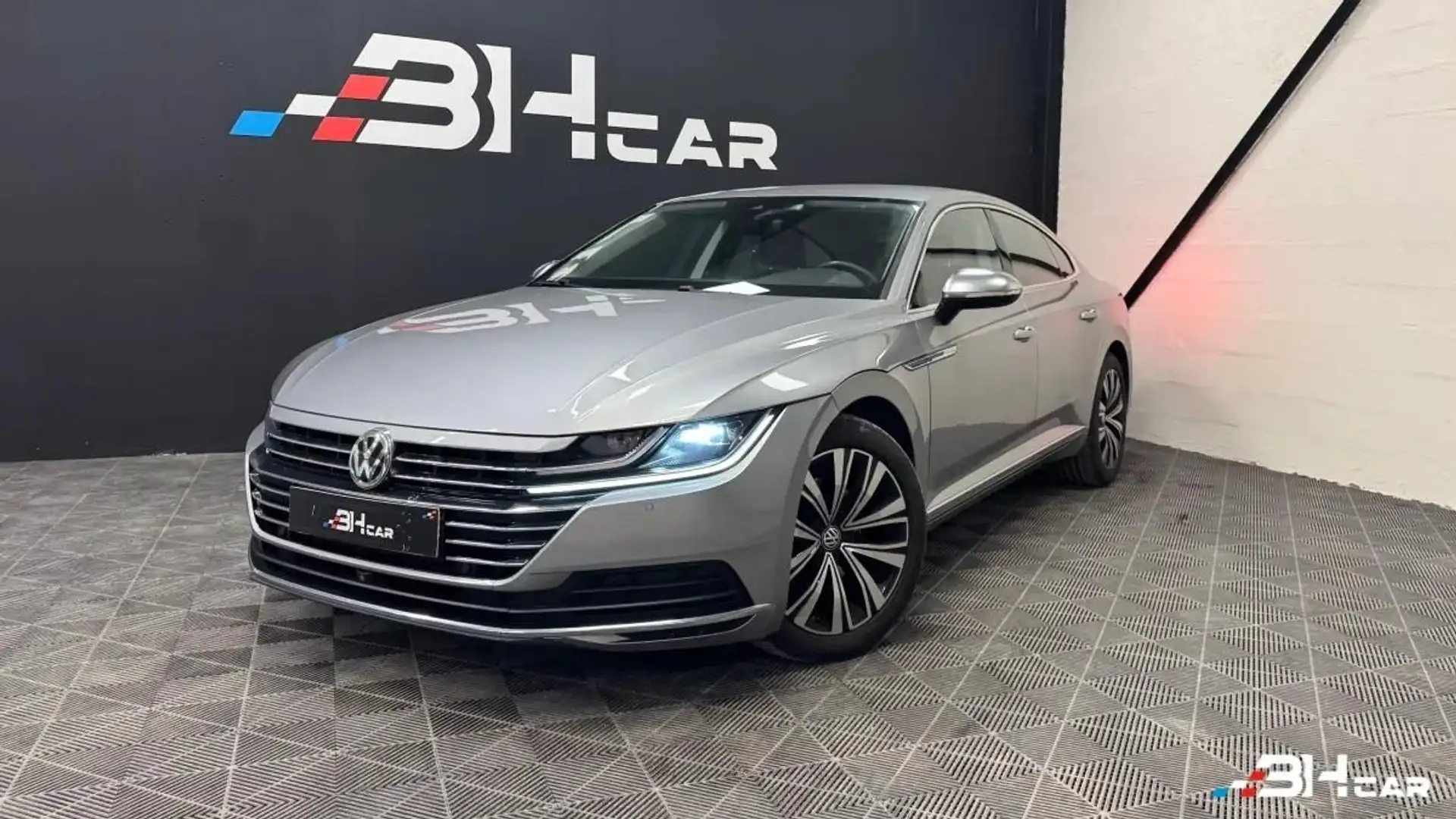 Volkswagen Arteon 2.0 TDI 150 BLUEMOTION ELEGANCE DSG BVA Grau - 1