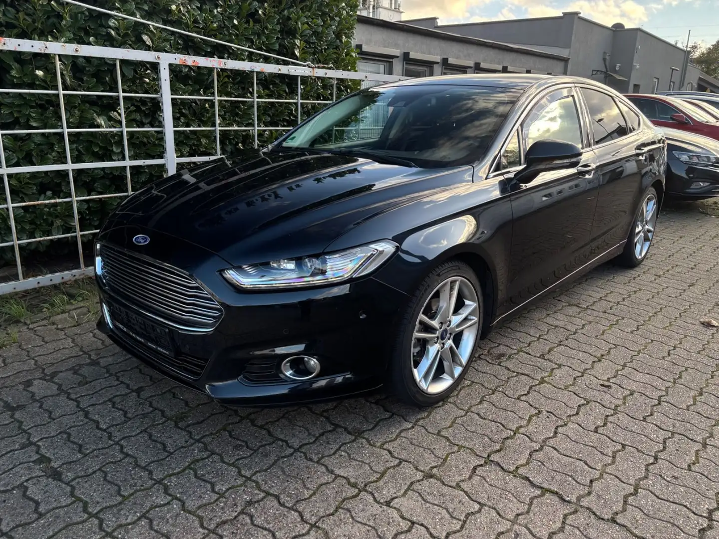 Ford Mondeo Automatik Lim. Titanium Led Navi. Noir - 1