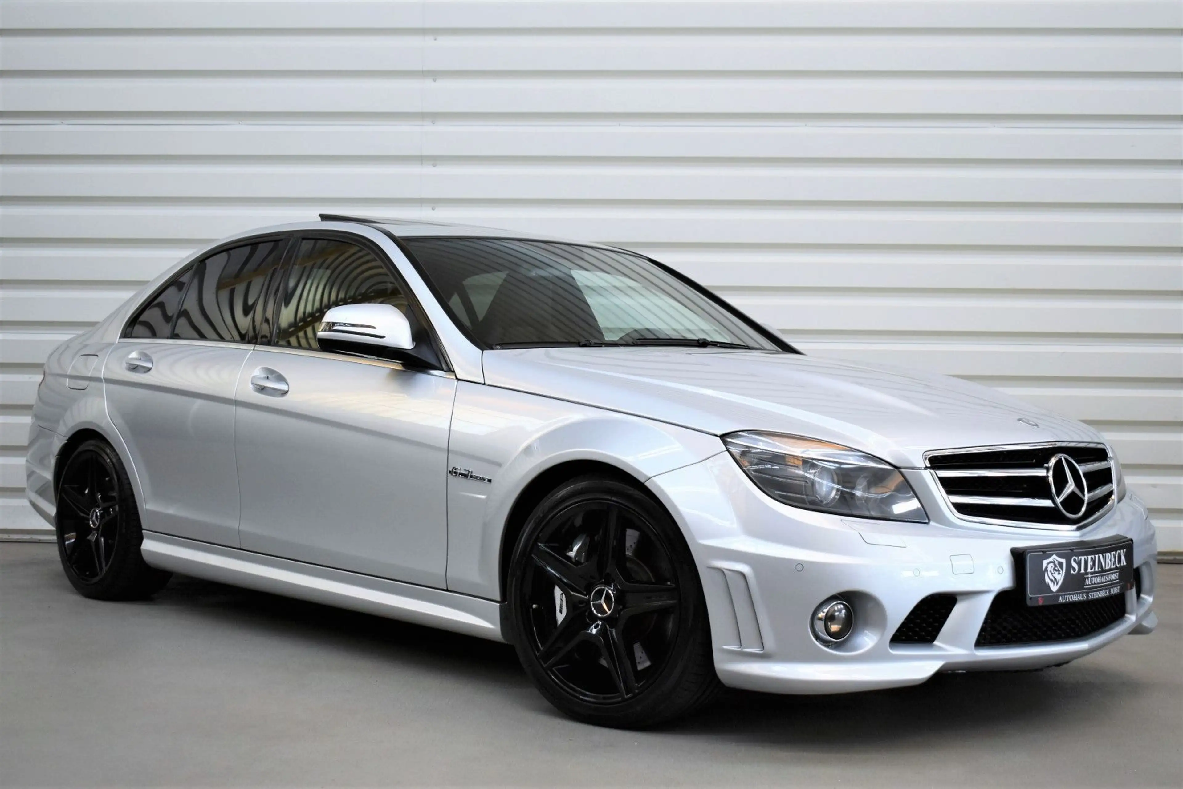 Mercedes-Benz C 63 AMG Avantgarde+H&K+Bi-Xenon+Memory+Kamera