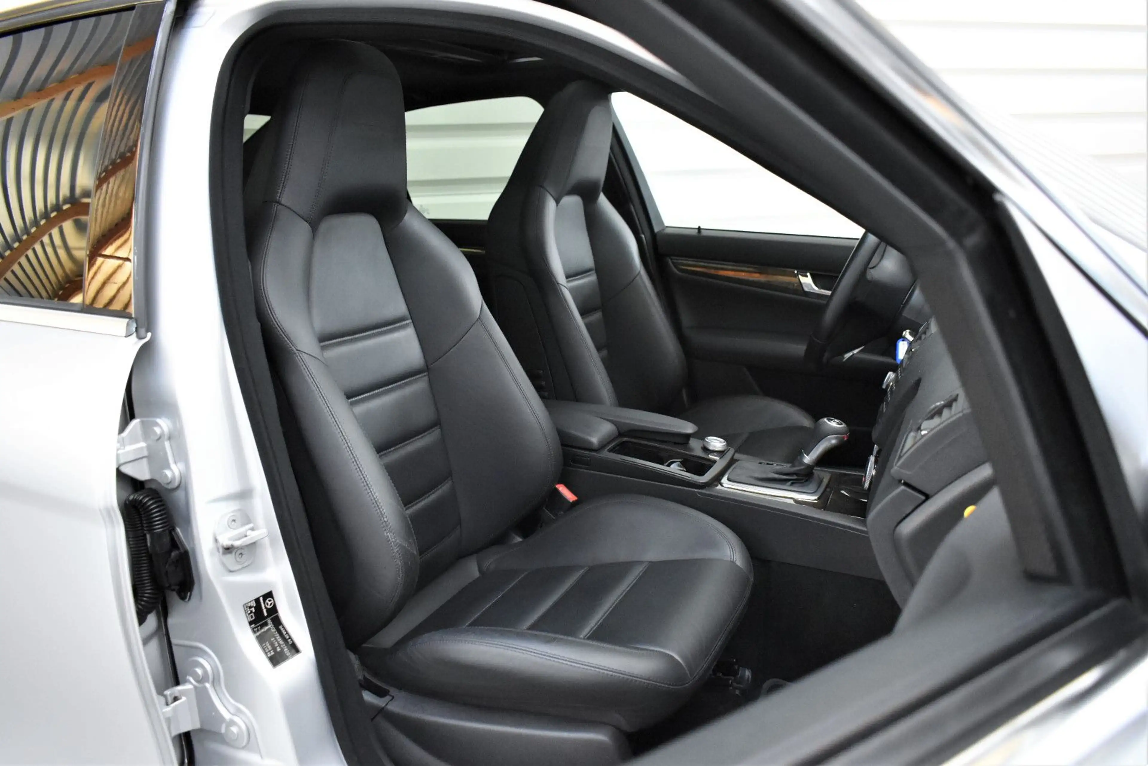 Mercedes-Benz C 63 AMG Avantgarde+H&K+Bi-Xenon+Memory+Kamera — photo 10