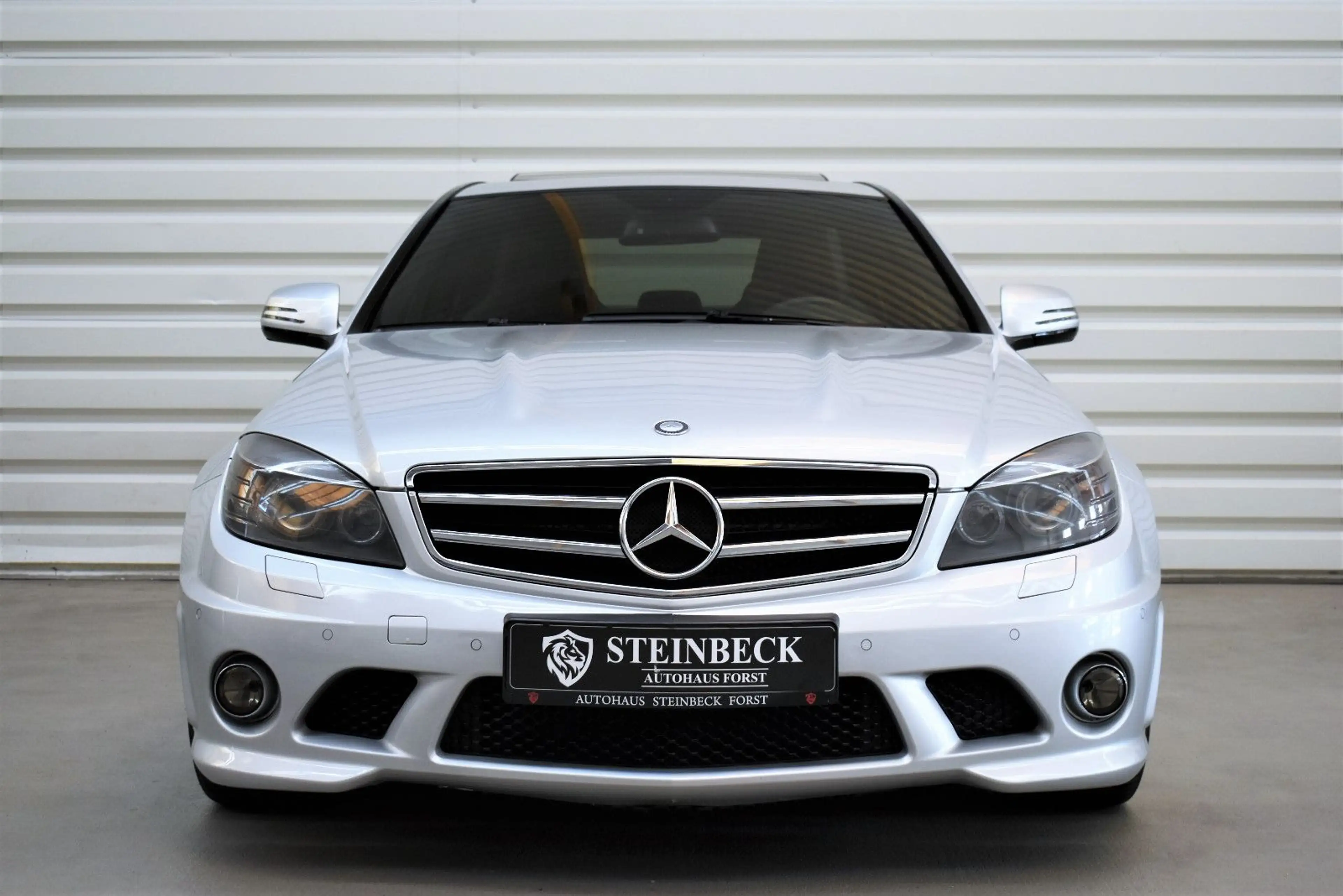 Mercedes-Benz C 63 AMG Avantgarde+H&K+Bi-Xenon+Memory+Kamera — photo 5