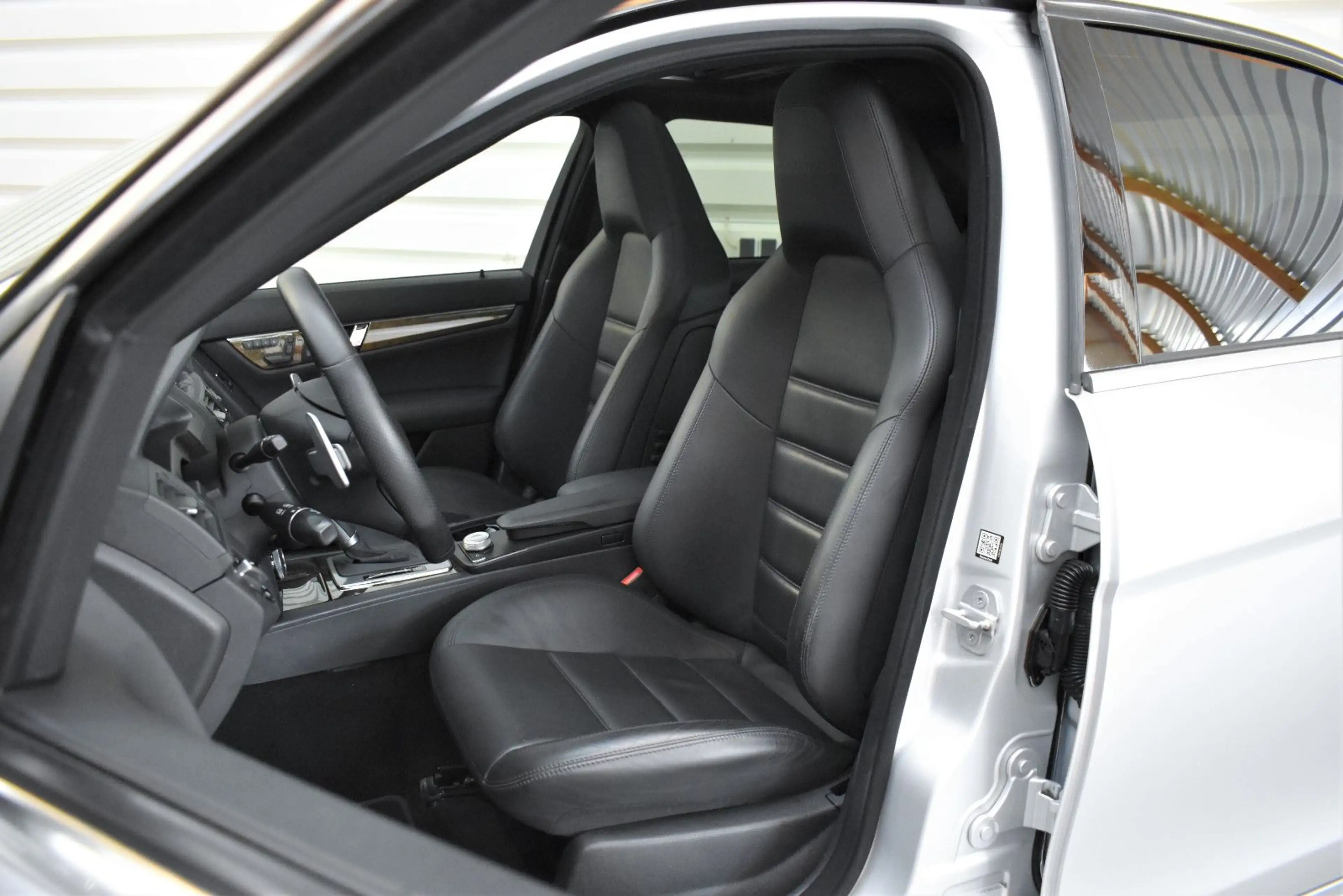 Mercedes-Benz C 63 AMG Avantgarde+H&K+Bi-Xenon+Memory+Kamera — photo 8