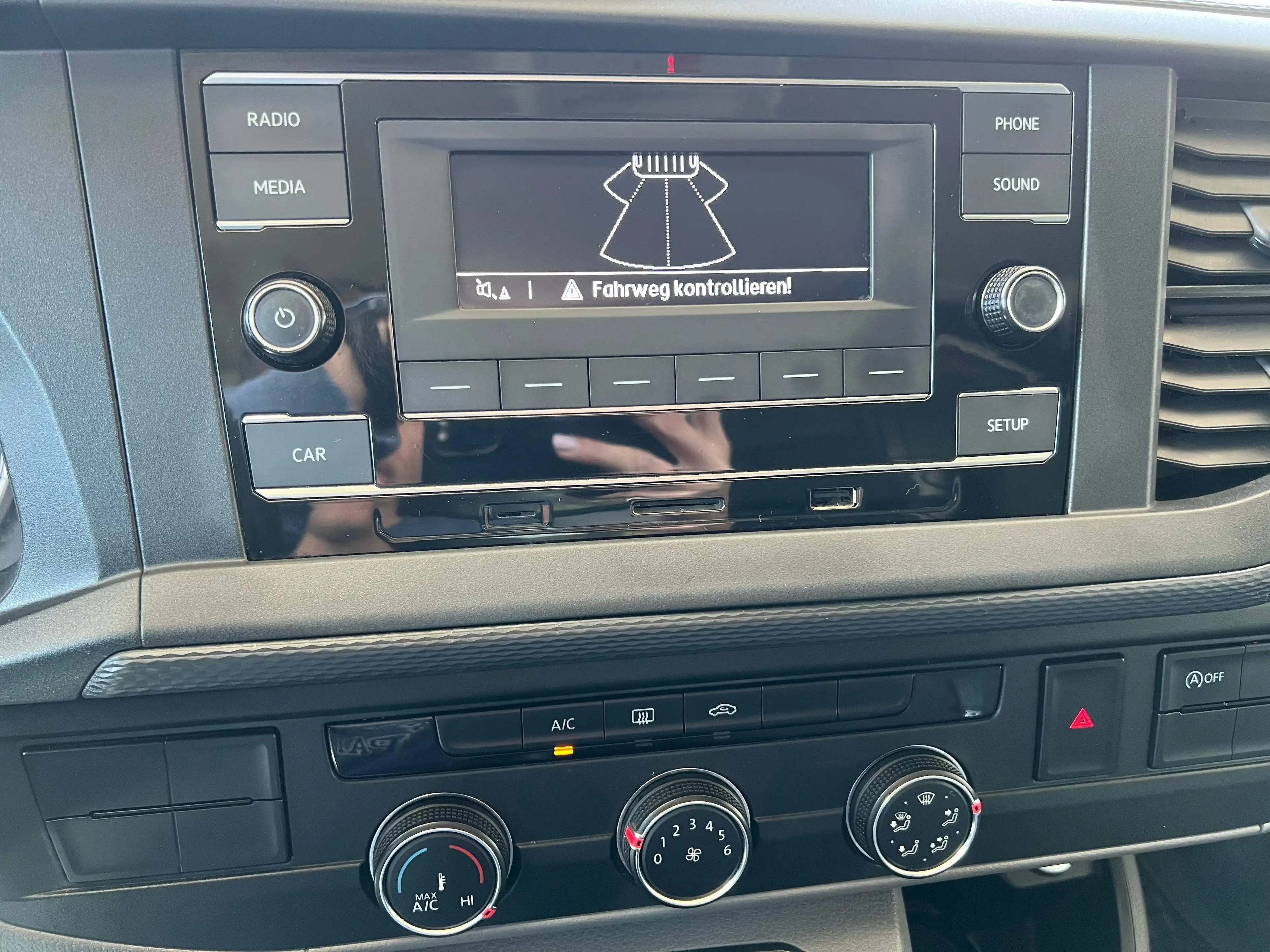 Volkswagen T6.1 Transporter Kasten 2,0 TDI ANHÄNGEVORRICHTUNG/KLIMA/PARKTRONIC — photo 7