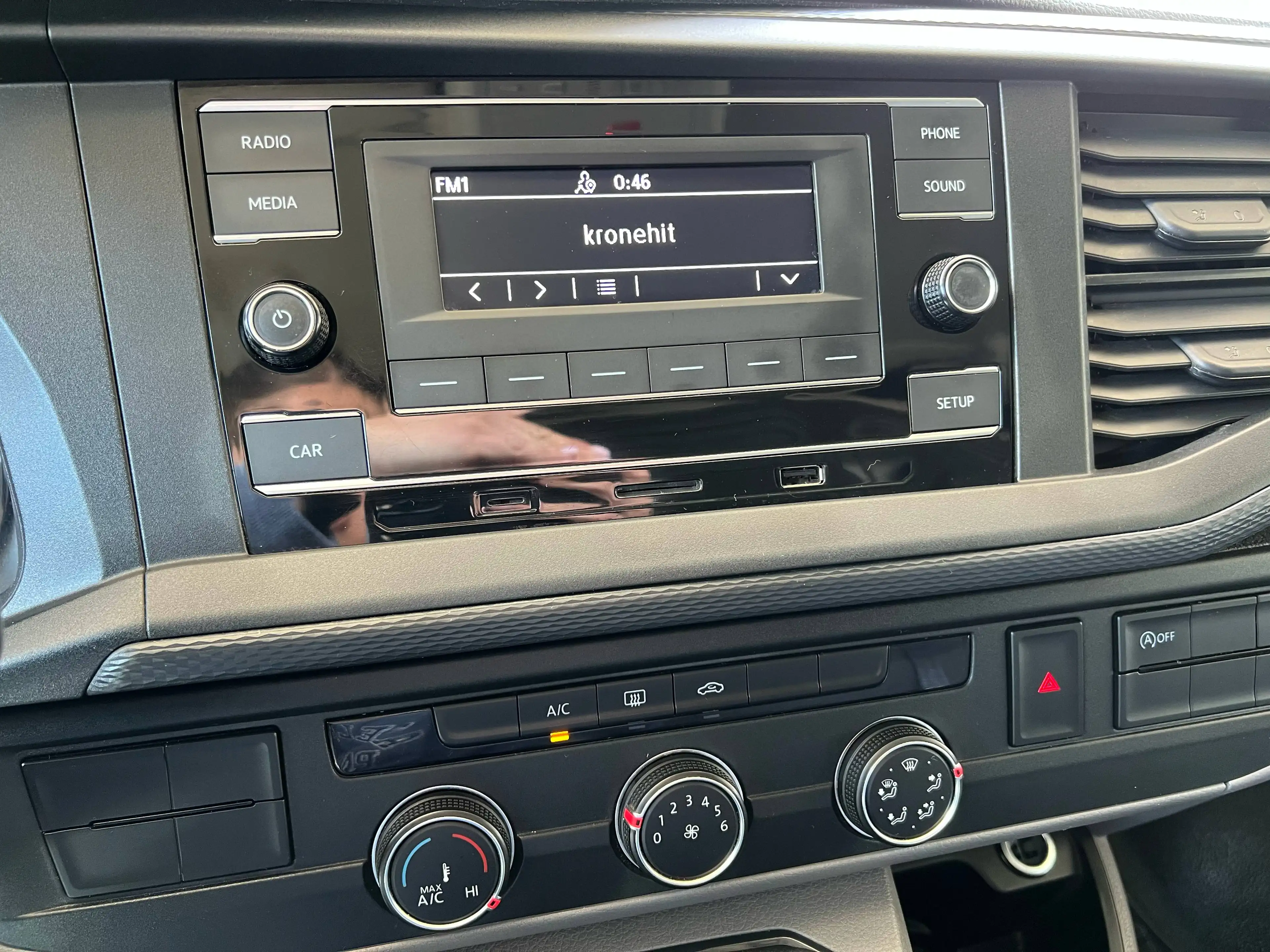 Volkswagen T6.1 Transporter Kasten 2,0 TDI ANHÄNGEVORRICHTUNG/KLIMA/PARKTRONIC — photo 6