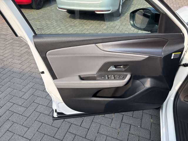 Opel Mokka E