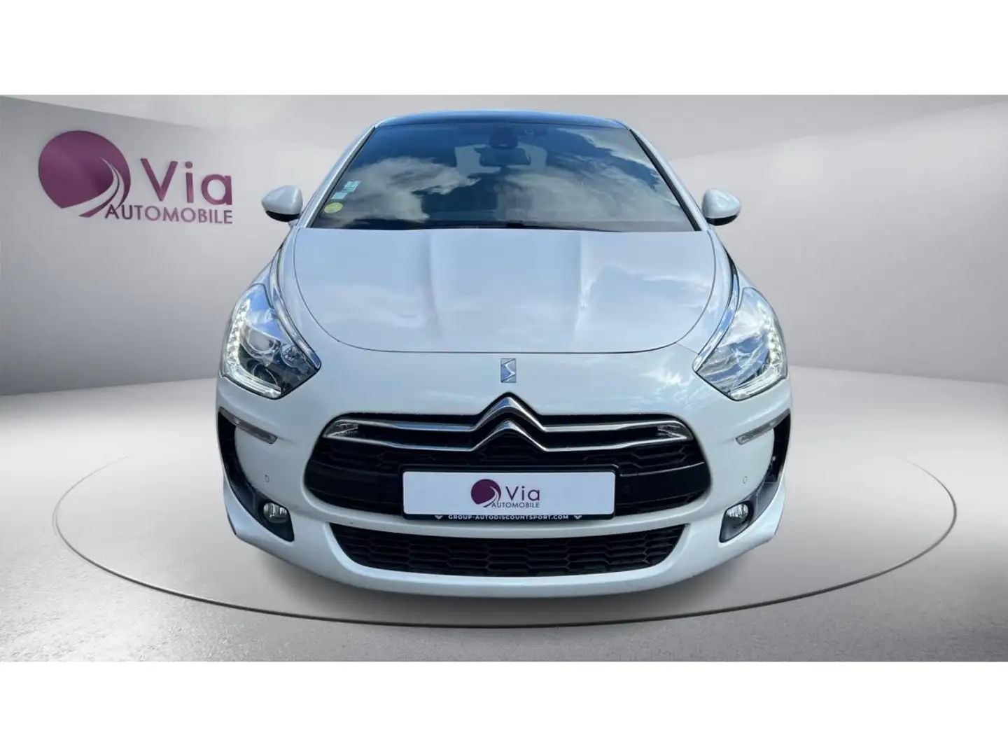 DS Automobiles DS 5 2.0 BlueHDi 180 BVA EAT6 So Chic - TOIT PANO / CAMERA DE RECUL / SIEGES ELECTRIQUES CHAUFFANTS ET M Grau - 2