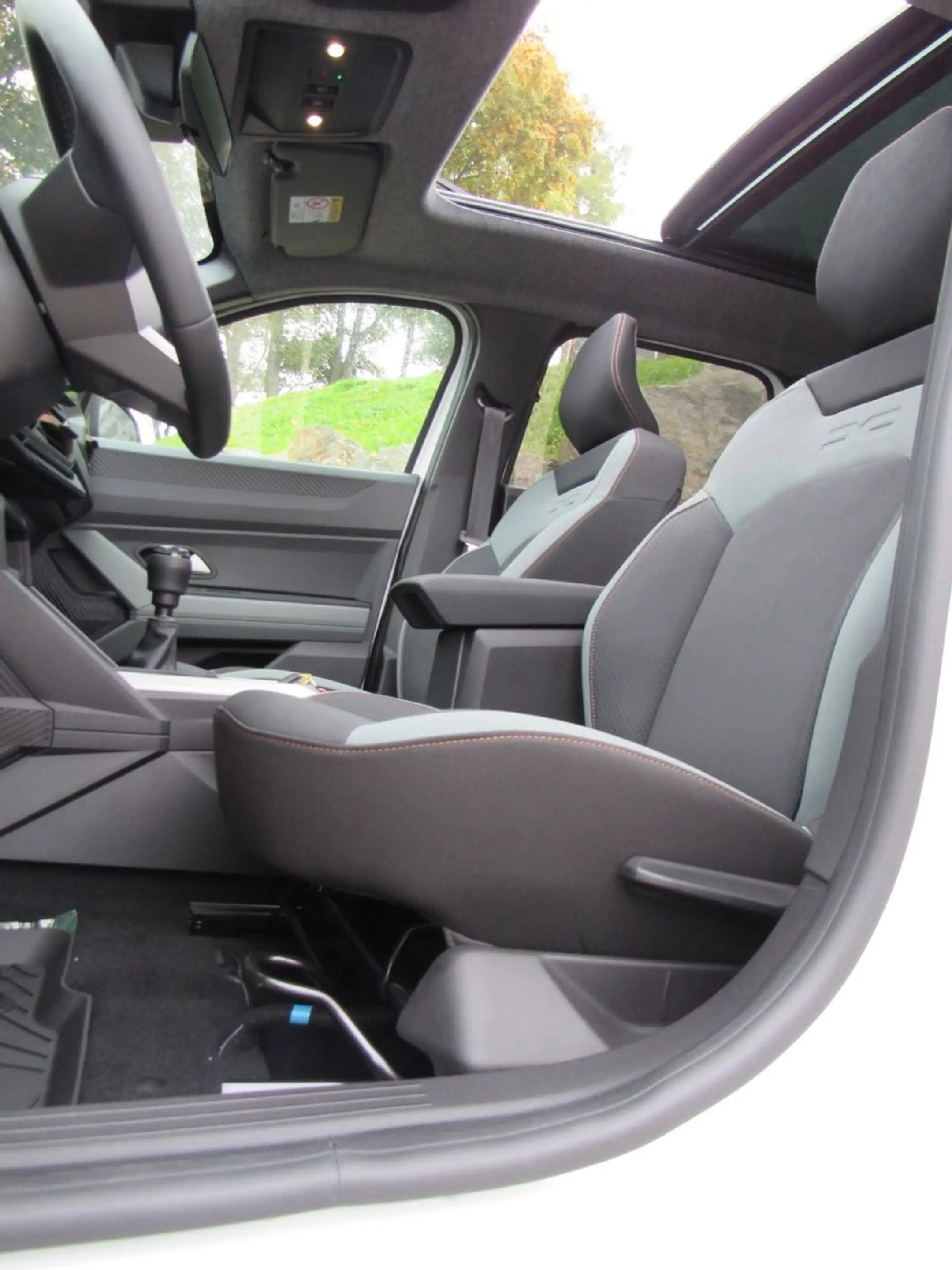 Dacia Bigster TCe 140 Extreme 360° BSD Winter+ PANO — photo 14