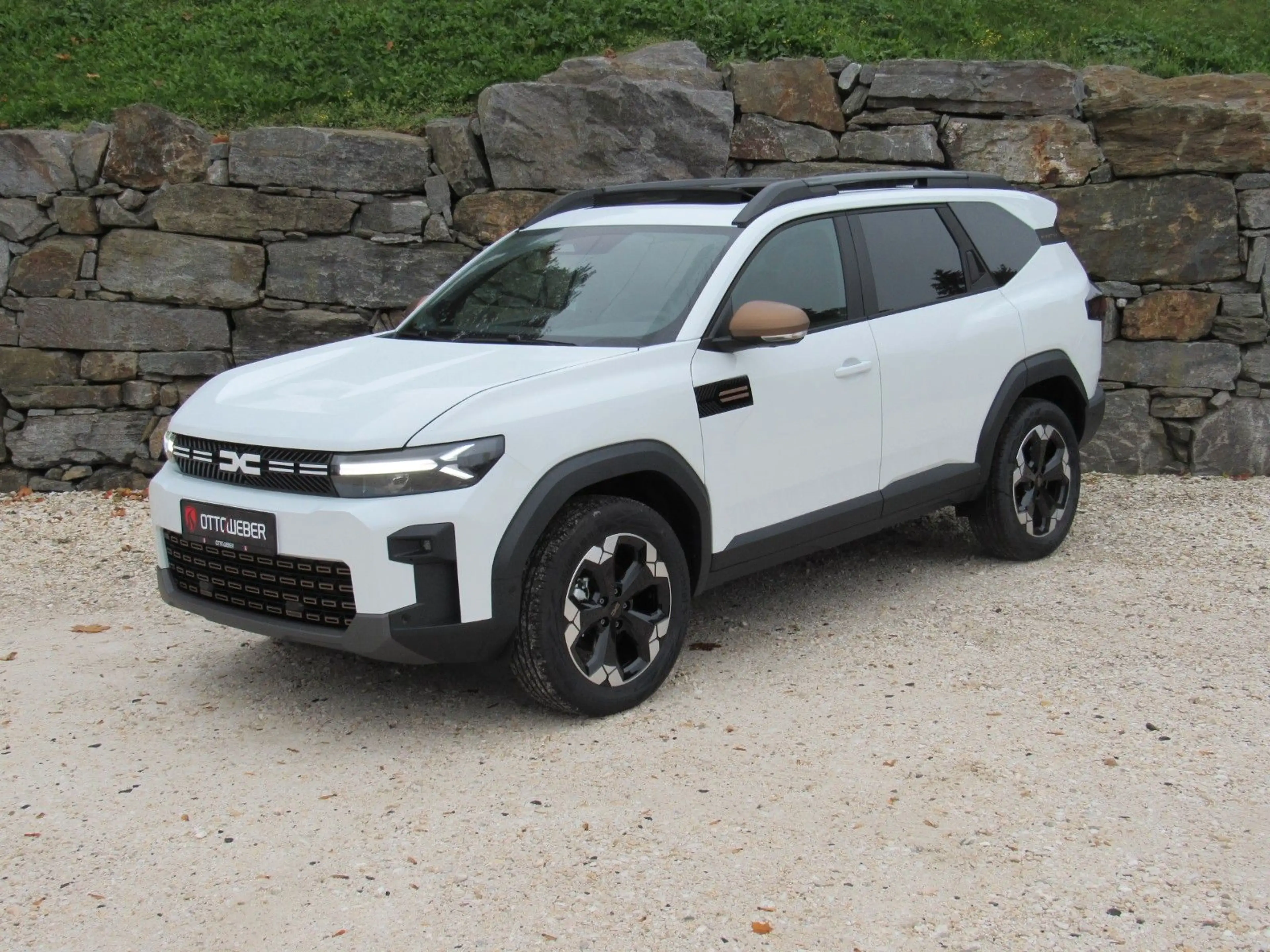 Dacia Bigster TCe 140 Extreme 360° BSD Winter+ PANO — photo 2