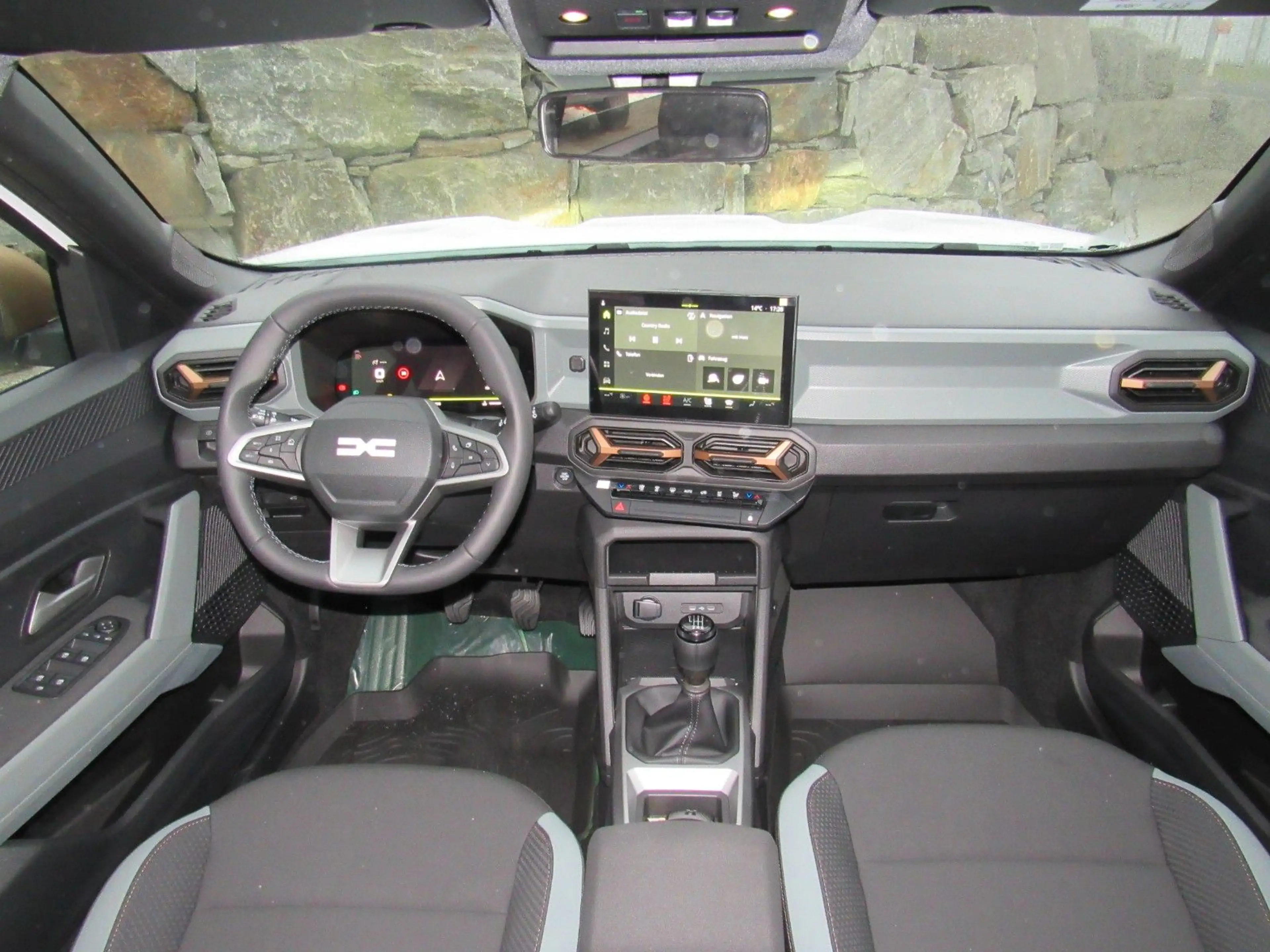 Dacia Bigster TCe 140 Extreme 360° BSD Winter+ PANO — photo 13
