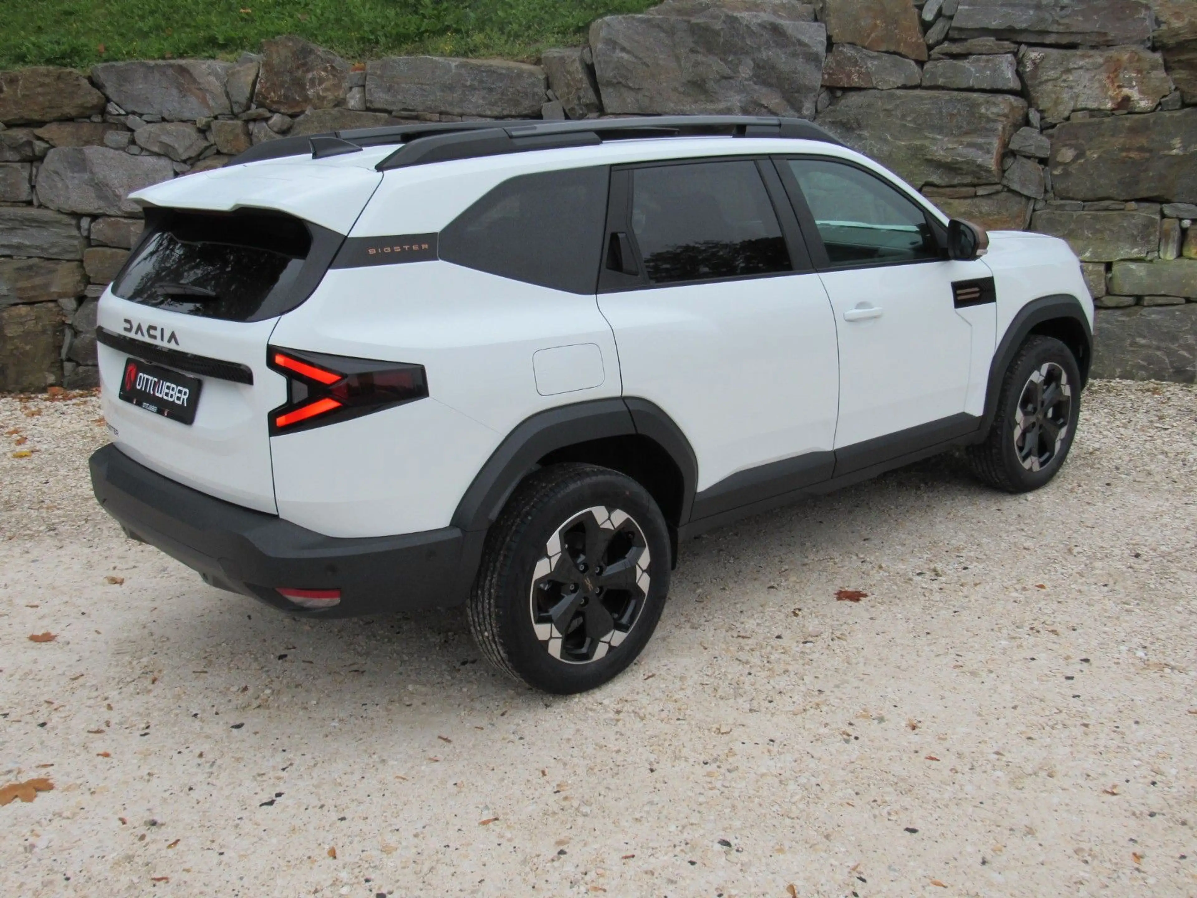 Dacia Bigster TCe 140 Extreme 360° BSD Winter+ PANO — photo 10
