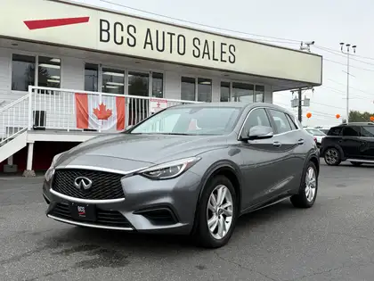  2017 INFINITI QX30   